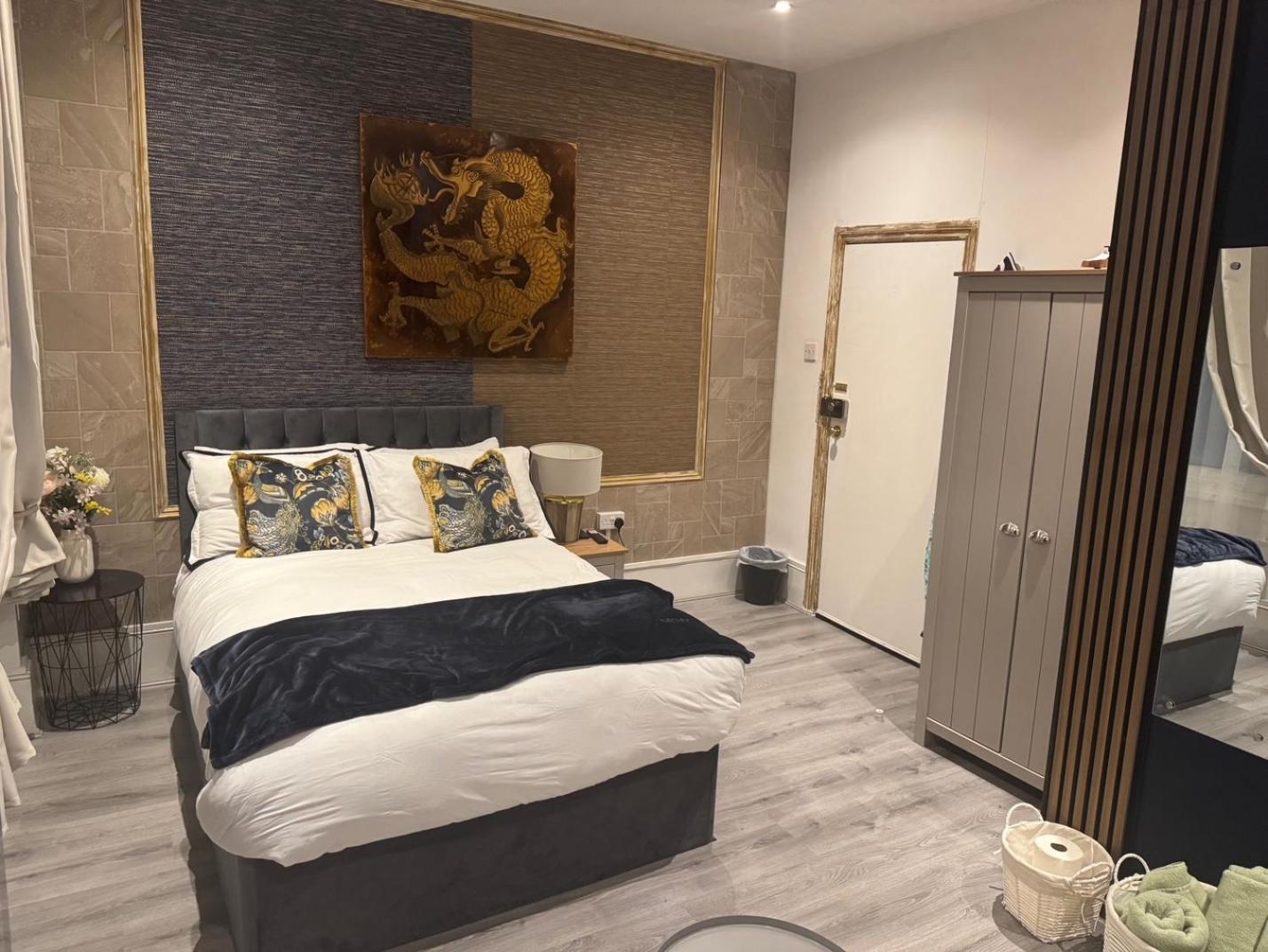 Aimi Luxury Living * London