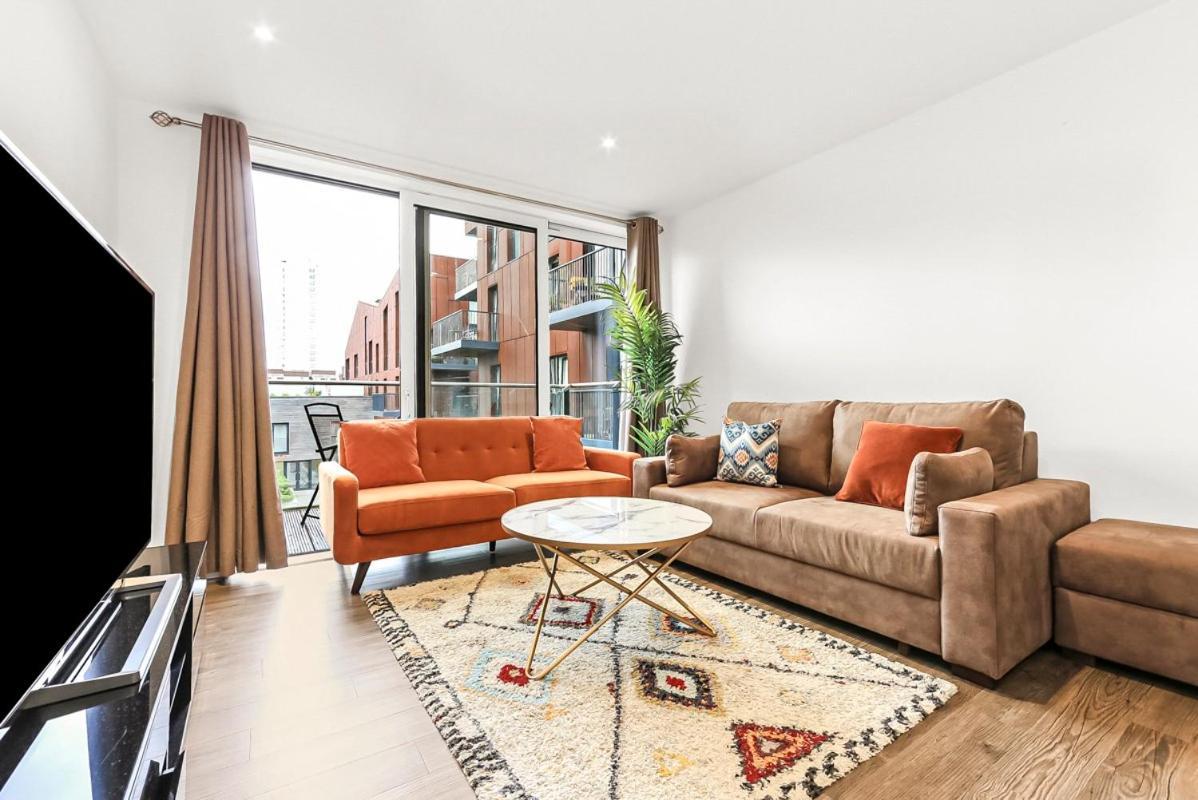Apartment Modern 2 Bed 2 Bath Flat With Balcony Surrey Quays London