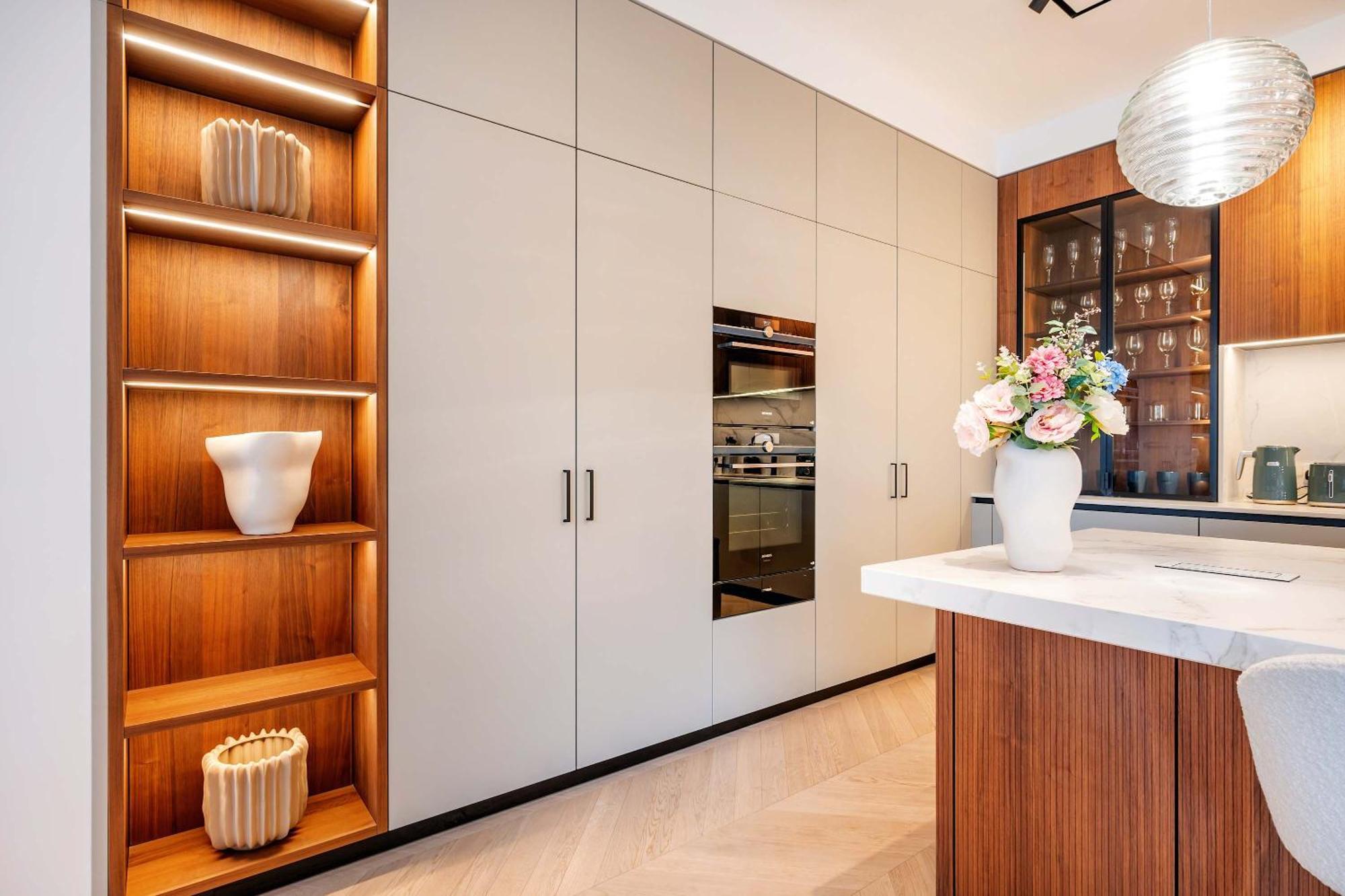 The Heart Of Fitzrovia Beautiful 2 Bed 3 Bath Apartment *