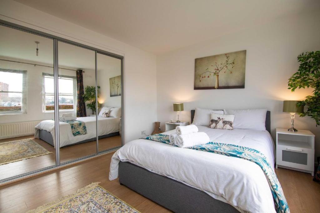 Apartment Thames-line London