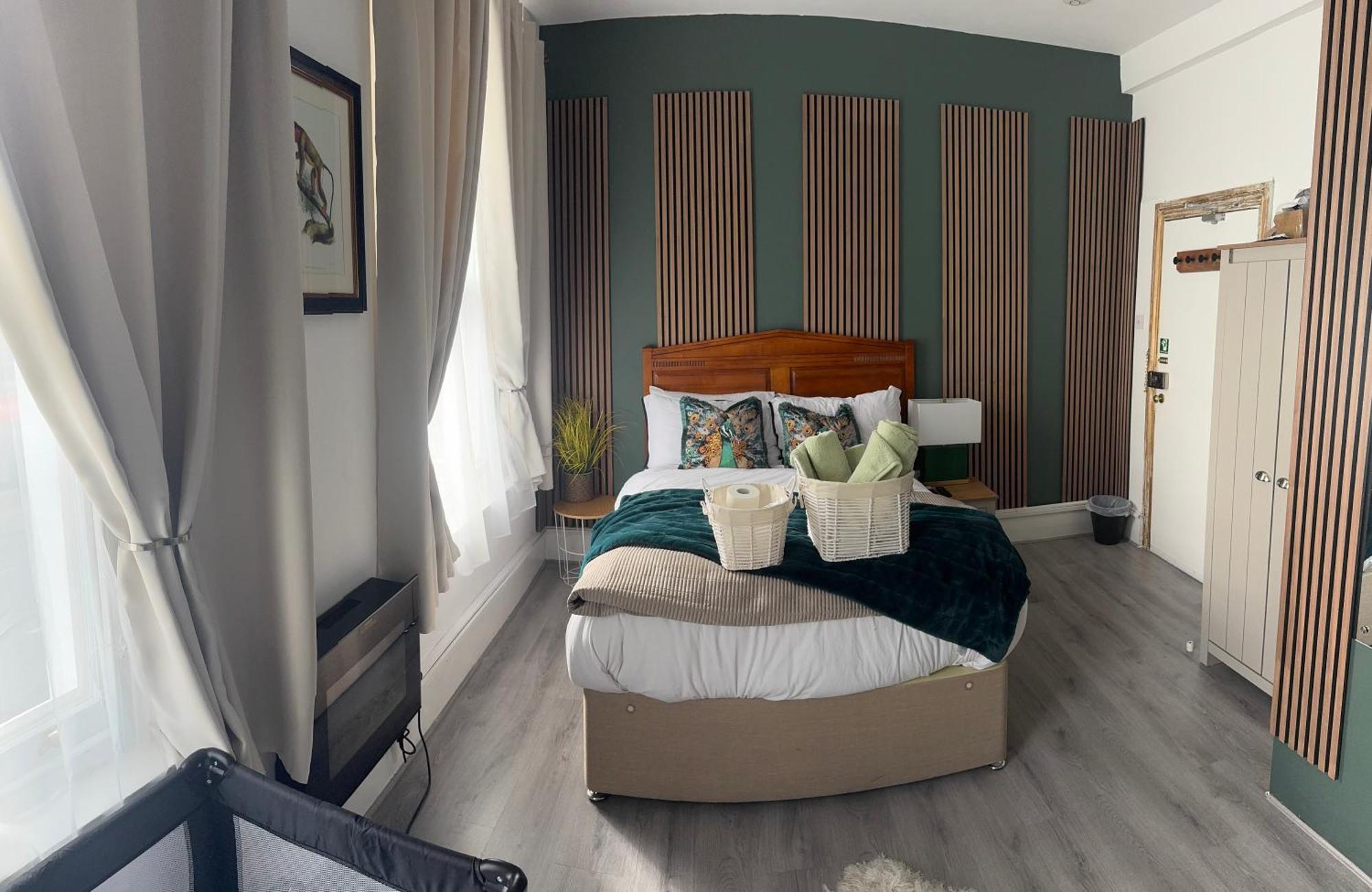 Aimi Luxury Living * London