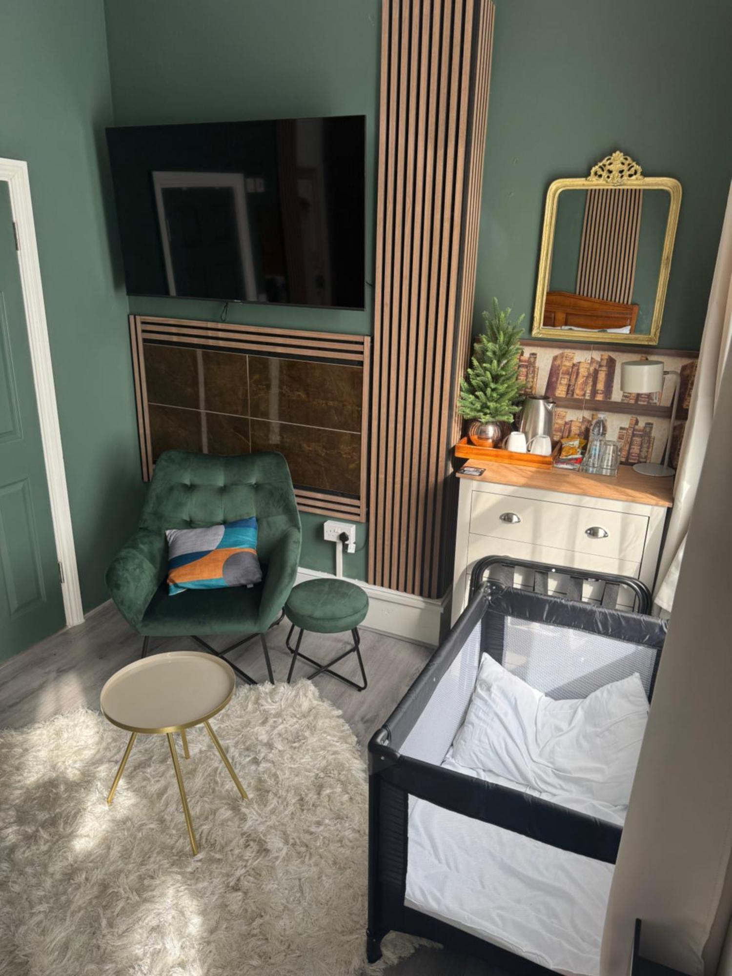 Aimi Luxury Living