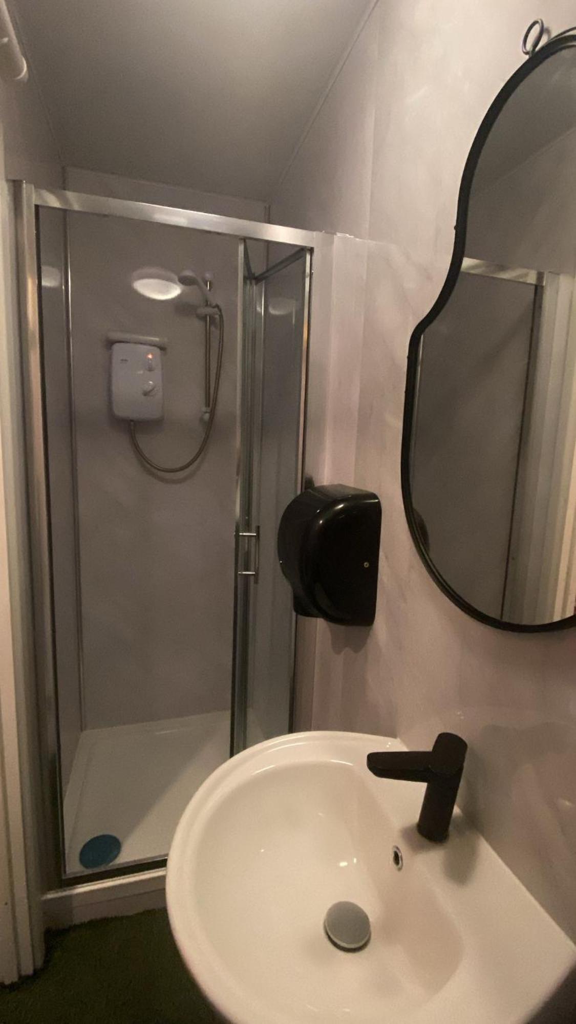 Aimi Luxury Living Guest house London