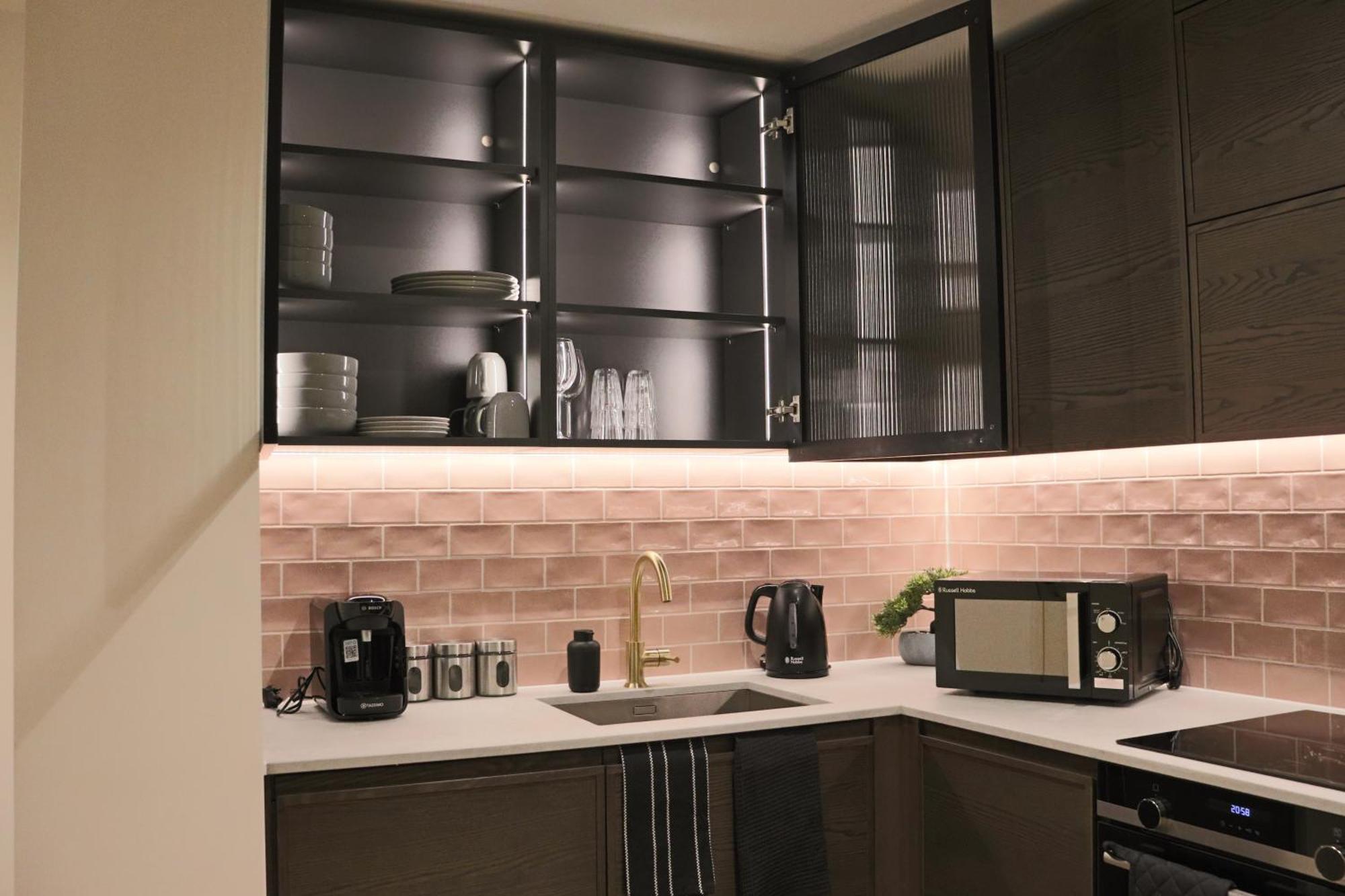 Luxury 2 Bed 2 Bath London
