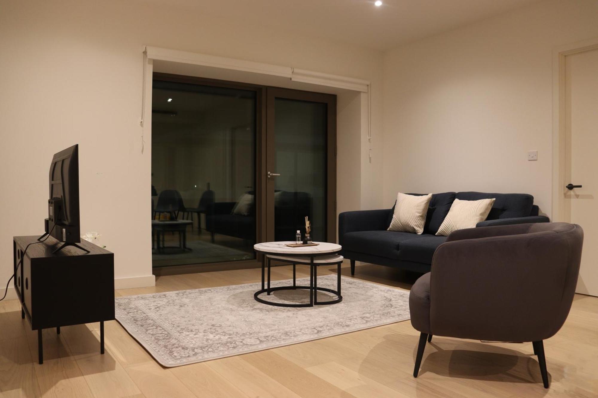 Luxury 2 Bed 2 Bath Apartment