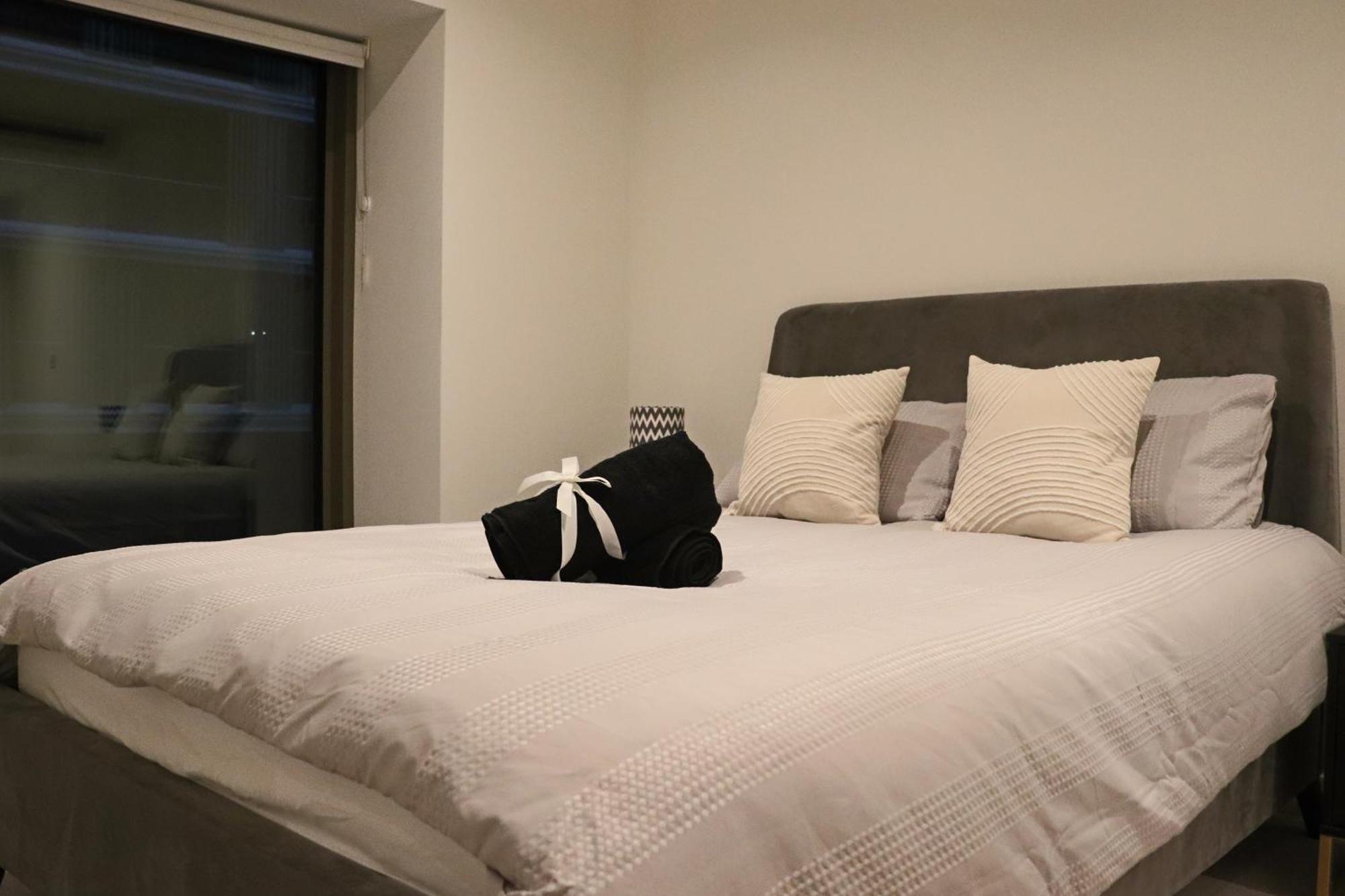 Luxury 2 Bed 2 Bath London