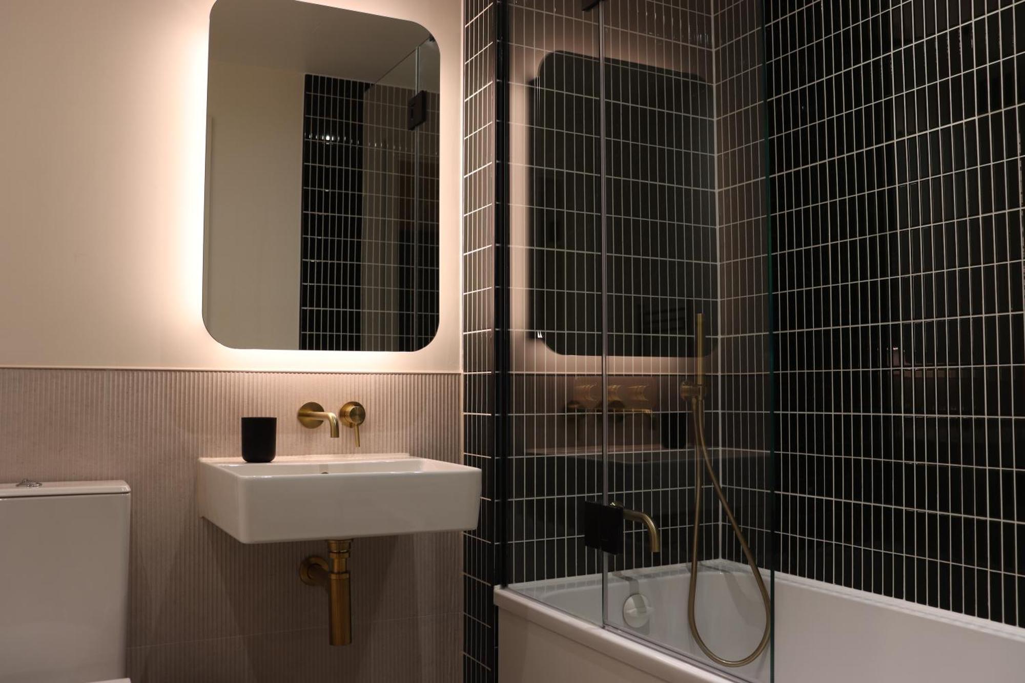Apartment Luxury 2 Bed 2 Bath London