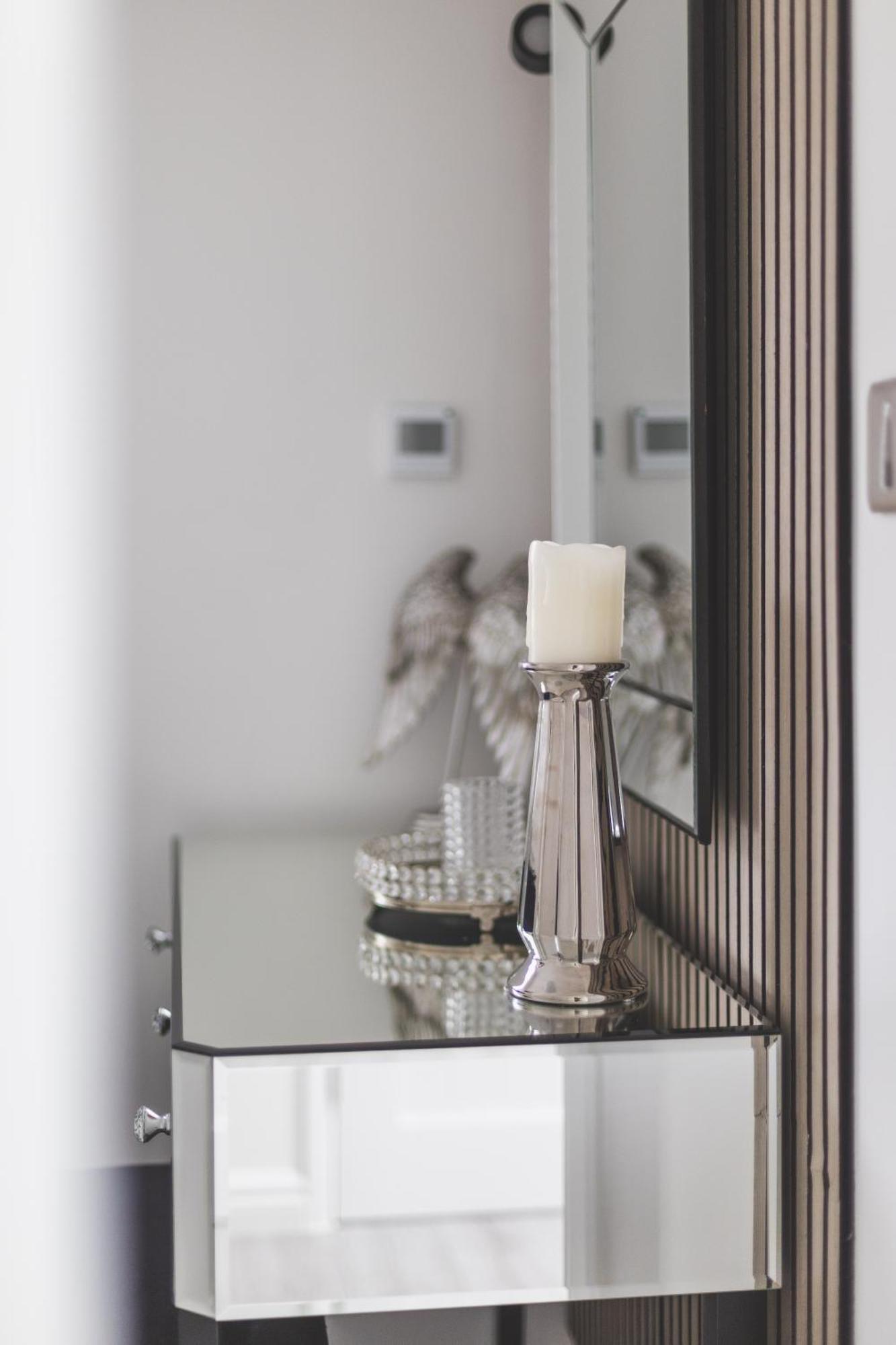 Apartment New! Modern 1-br House With Patio & Hottub , Chiswick