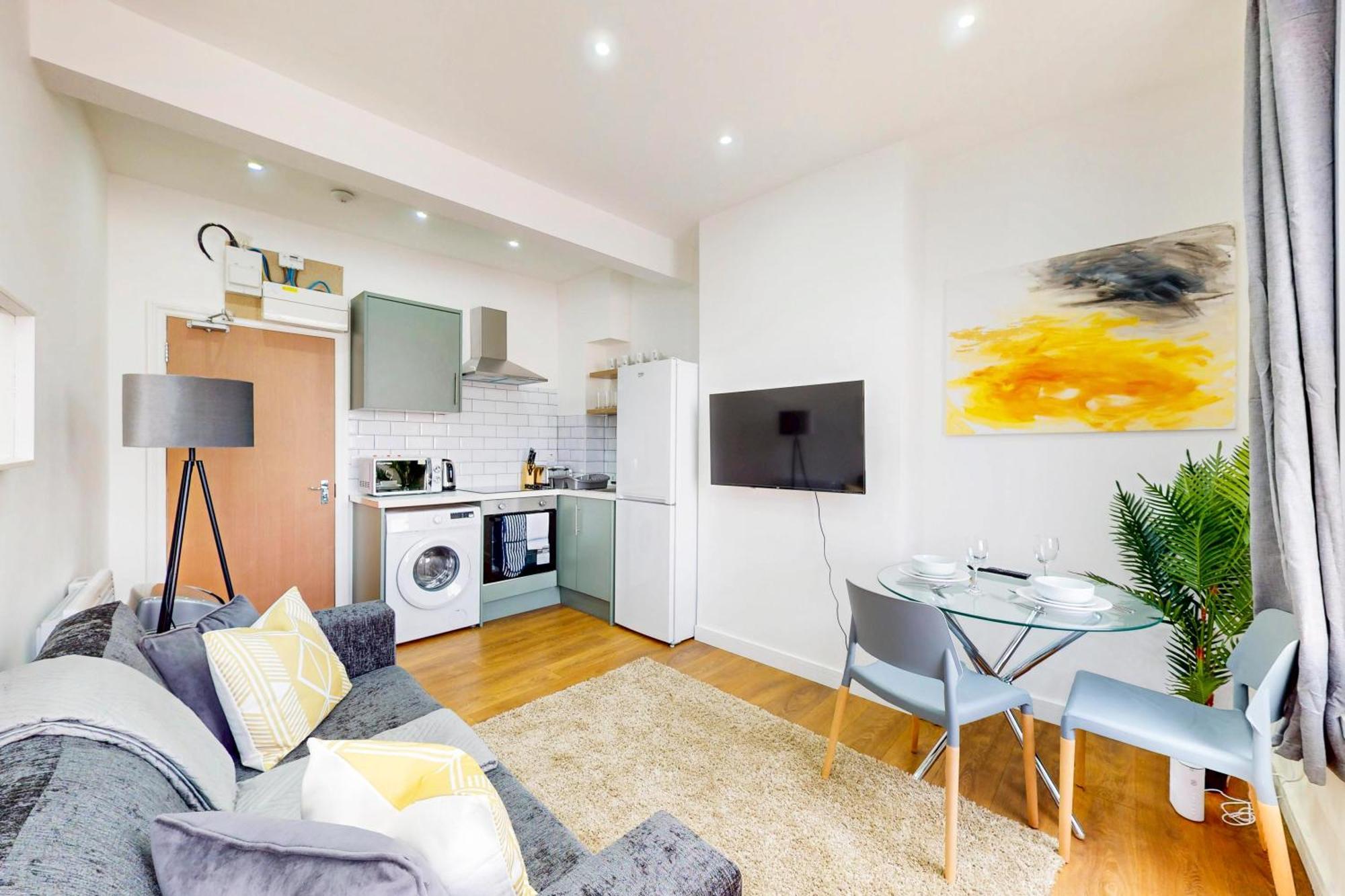 2br Flat 5 Min Walk To New Cross Gate Station Apartment