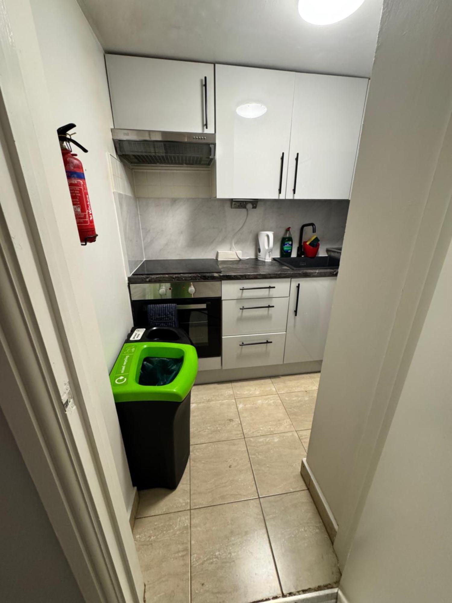Queensborough Apartment London