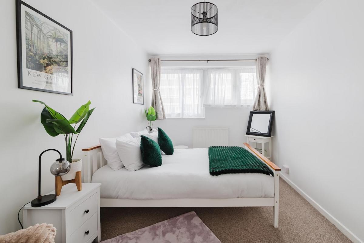 Apartment Spacious 3-bed Near Shoreditch With Parking