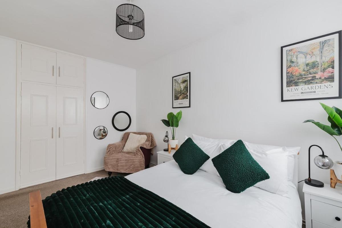 Spacious 3-bed Near Shoreditch With Parking * London