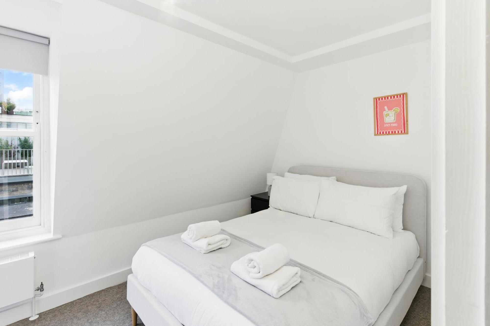 Modern Clerkenwell Loft Spacious Private Terrace Apartment