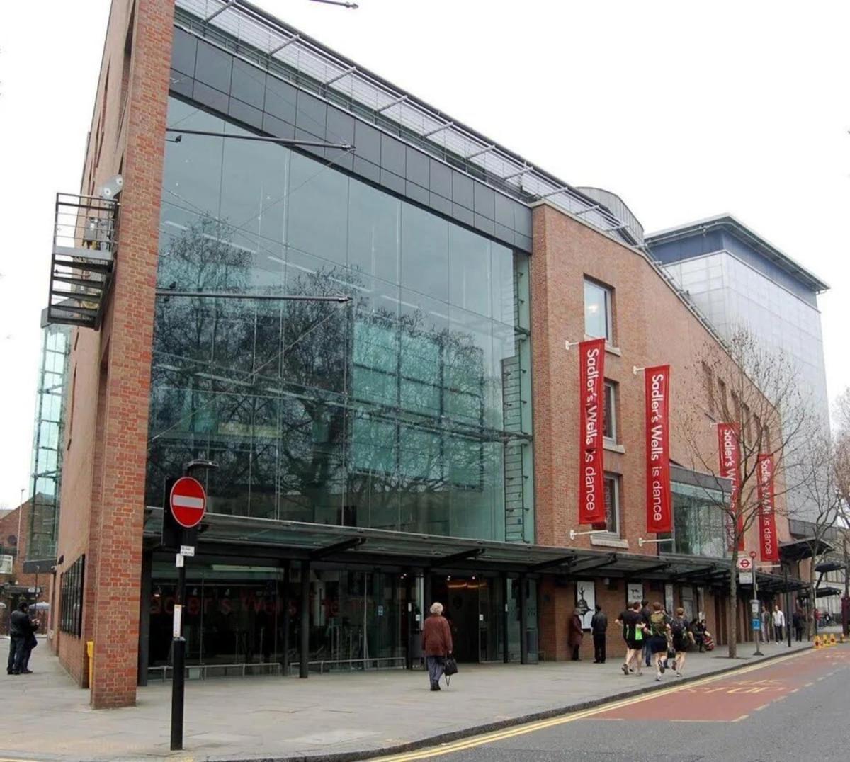 Trendy Spacious 1 Bedroom Flat London