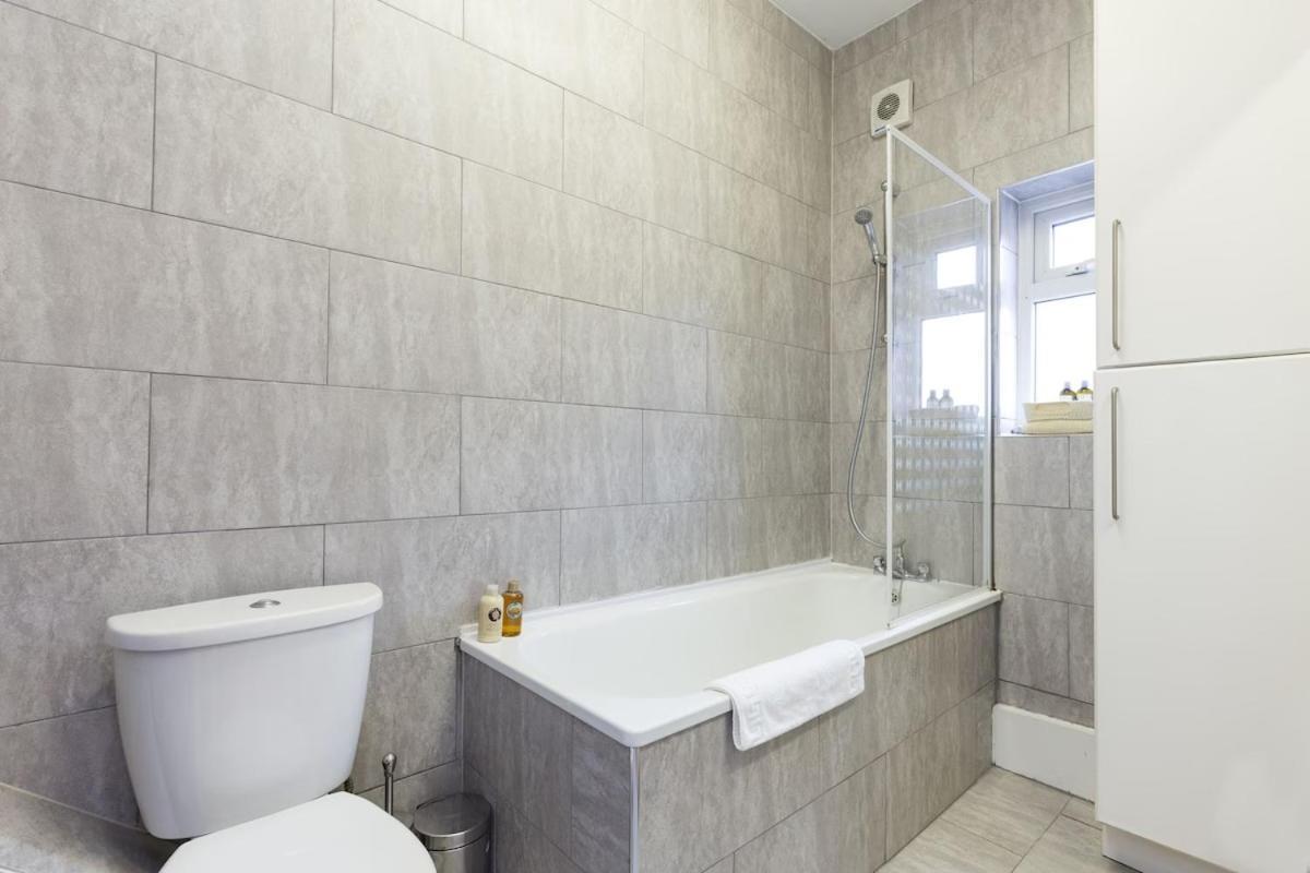 Trendy Spacious 1 Bedroom Flat * London