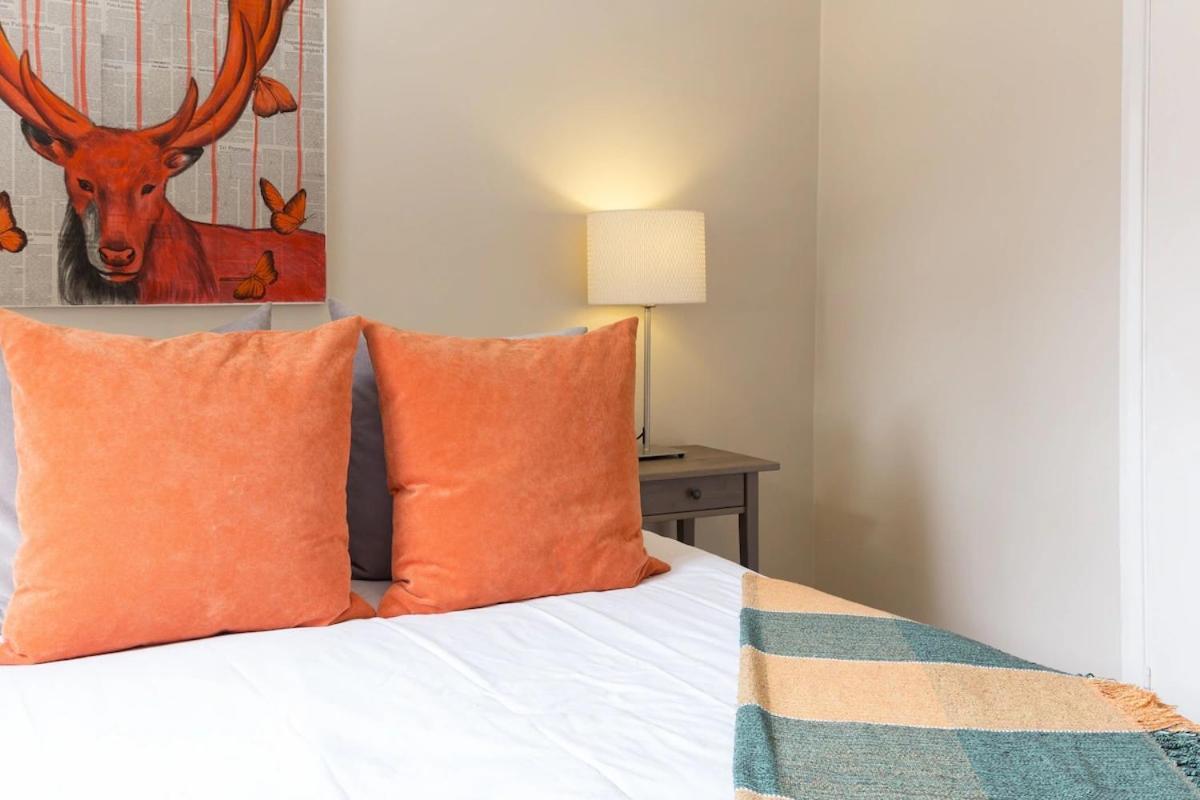 Apartment Trendy Spacious 1 Bedroom Flat London