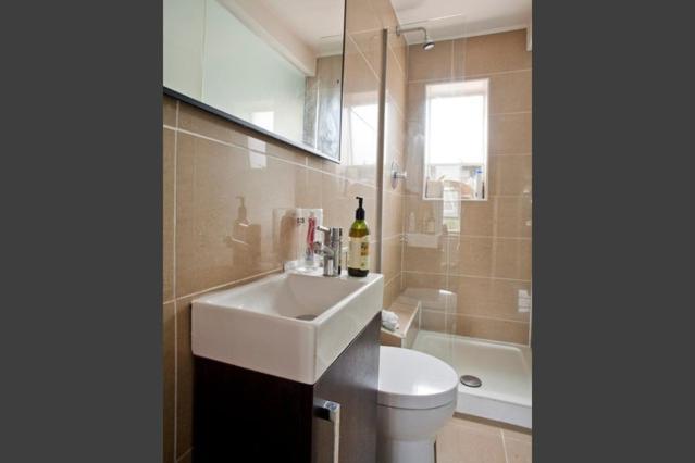 1 Bedroom W Terrace Apartment London