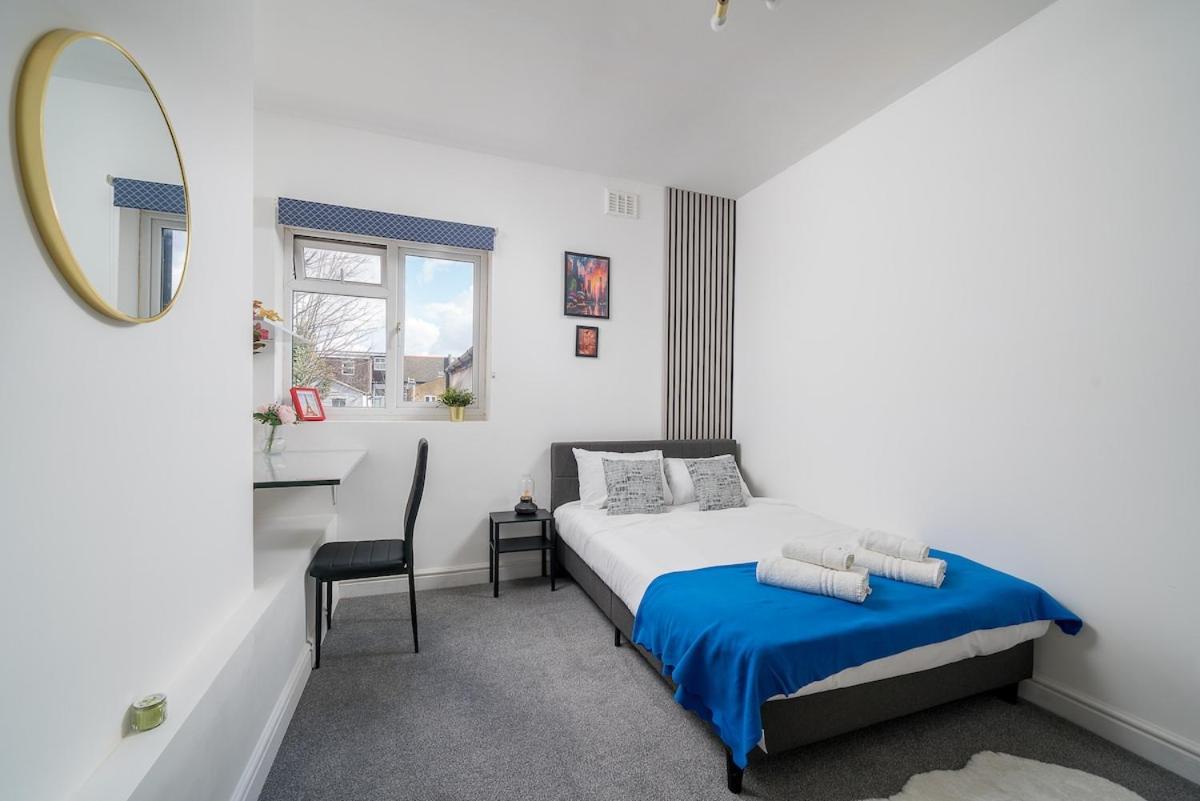 Apartment Harlesden, - Stylish Two-bedroom *