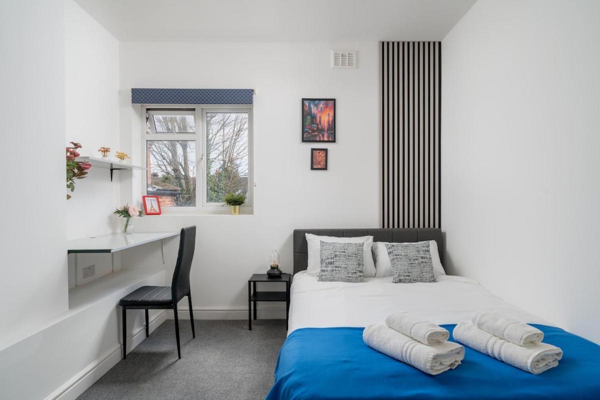 Harlesden, - Stylish Two-bedroom