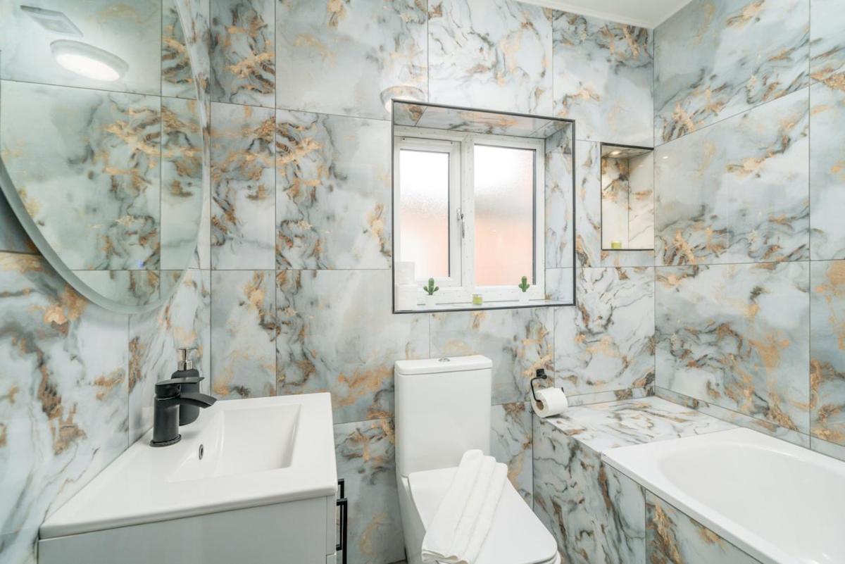 Apartment Harlesden, - Stylish Two-bedroom *