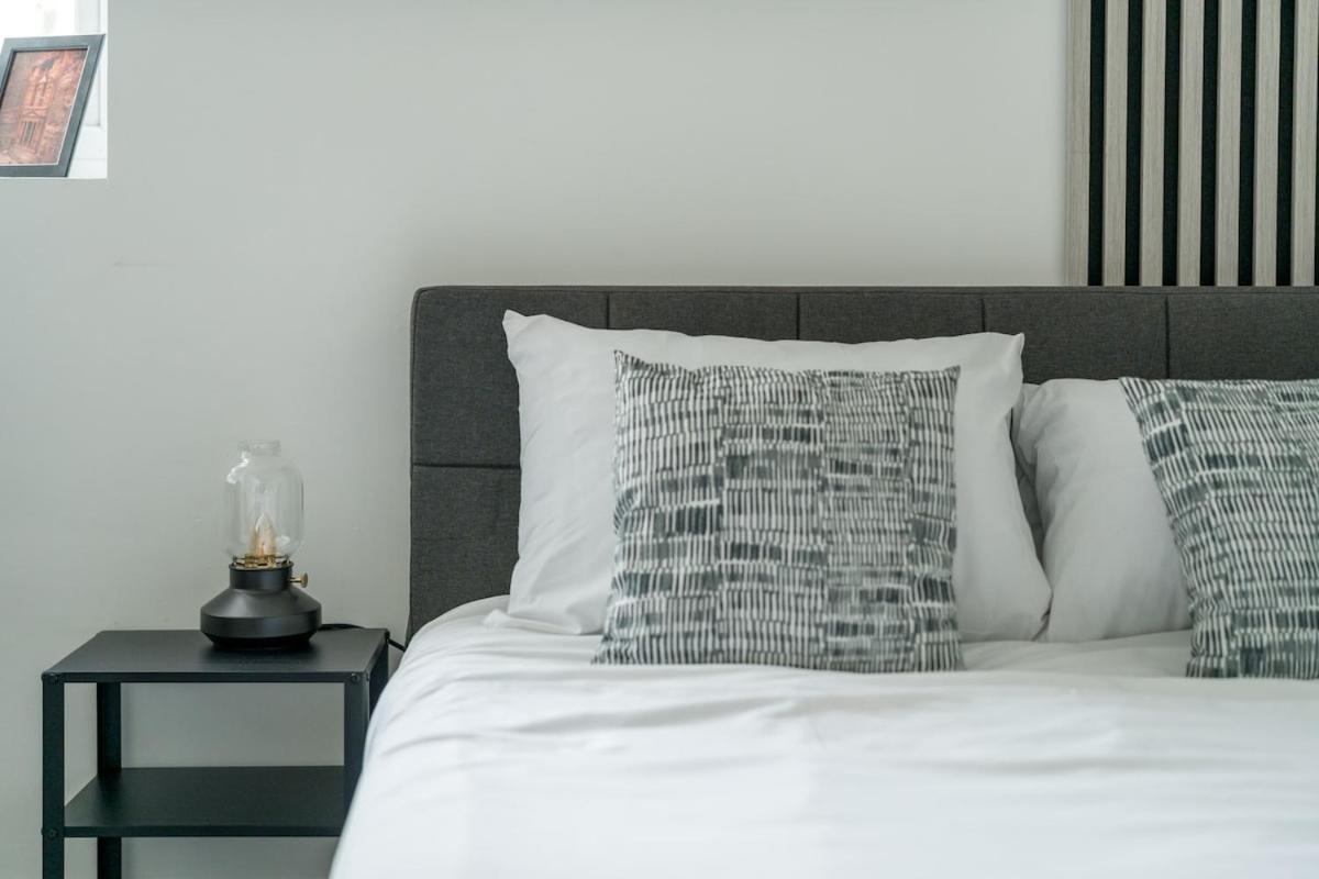 Harlesden, - Stylish Two-bedroom Apartment