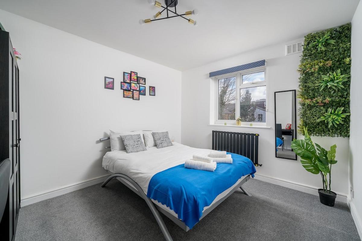 Harlesden, - Stylish Two-bedroom London