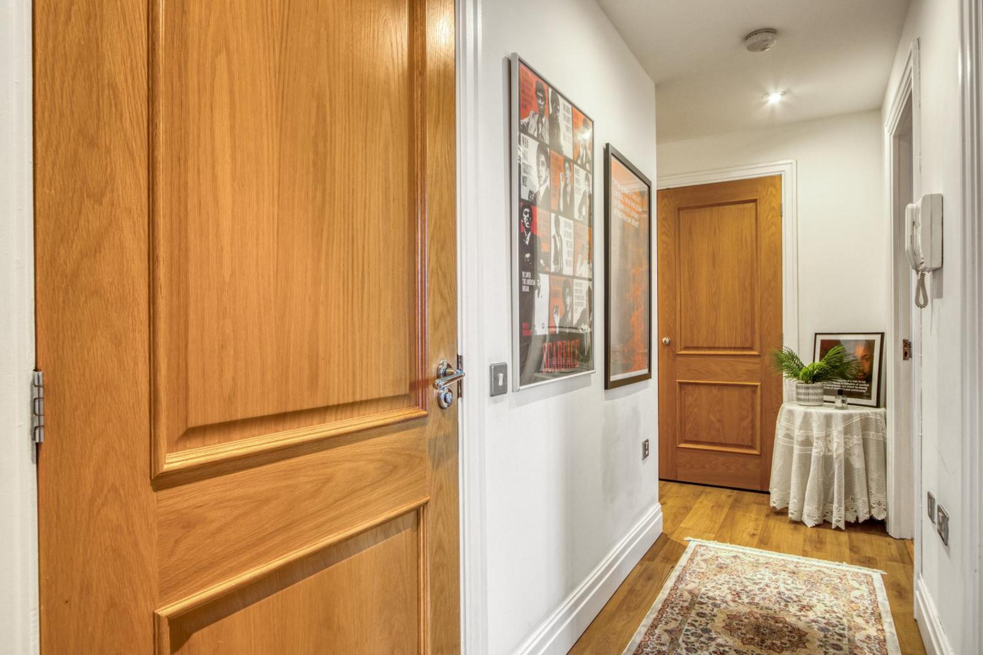 Paddington Spontaneous Side 2br 2ba Apartment London