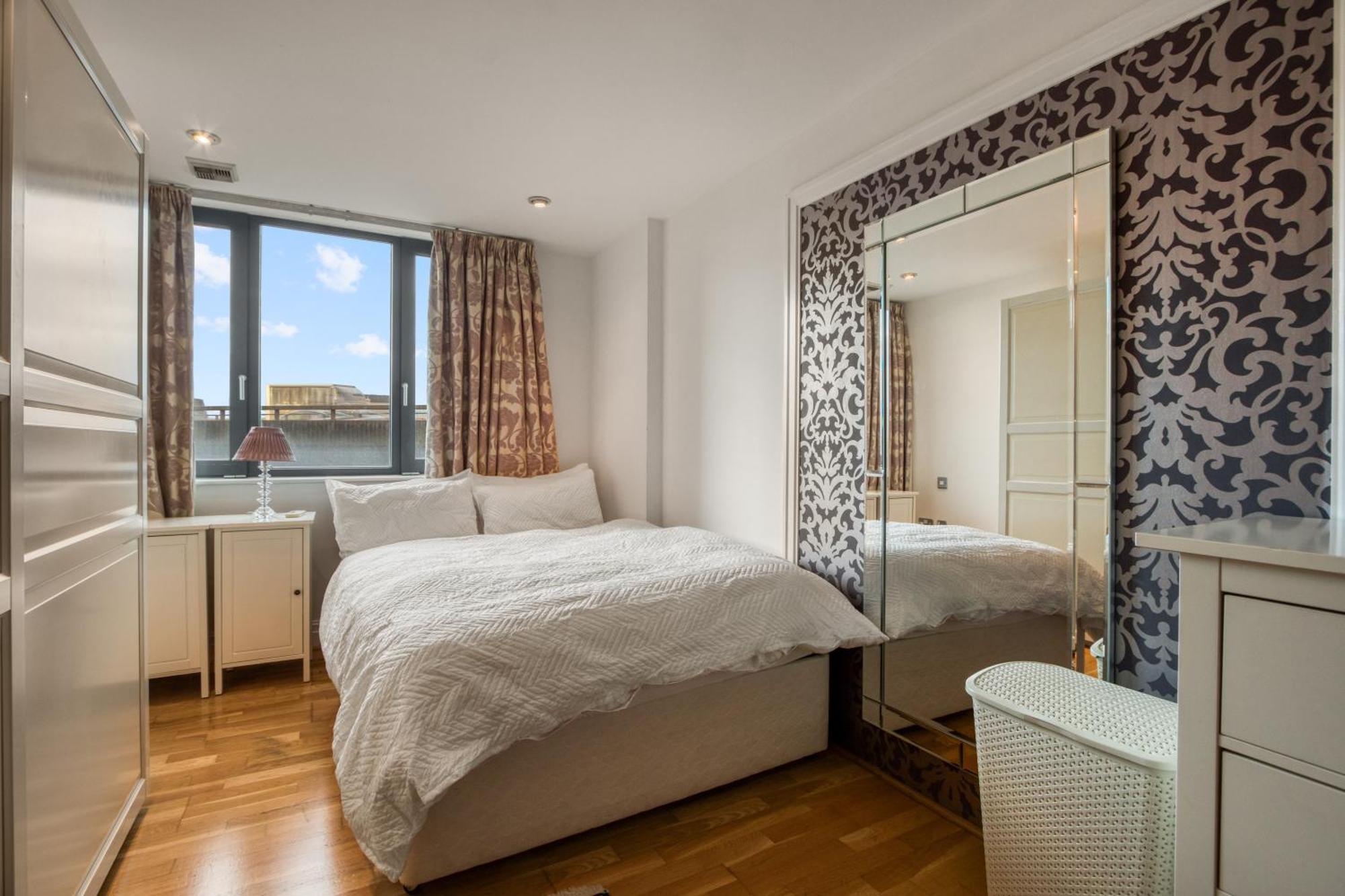 Paddington Spontaneous Side 2br 2ba Apartment