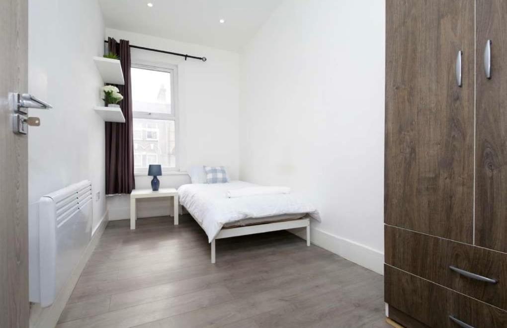 North 2 Bed Luxury Apartment London