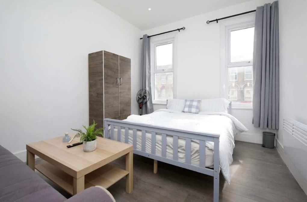 North 2 Bed Luxury Apartment *