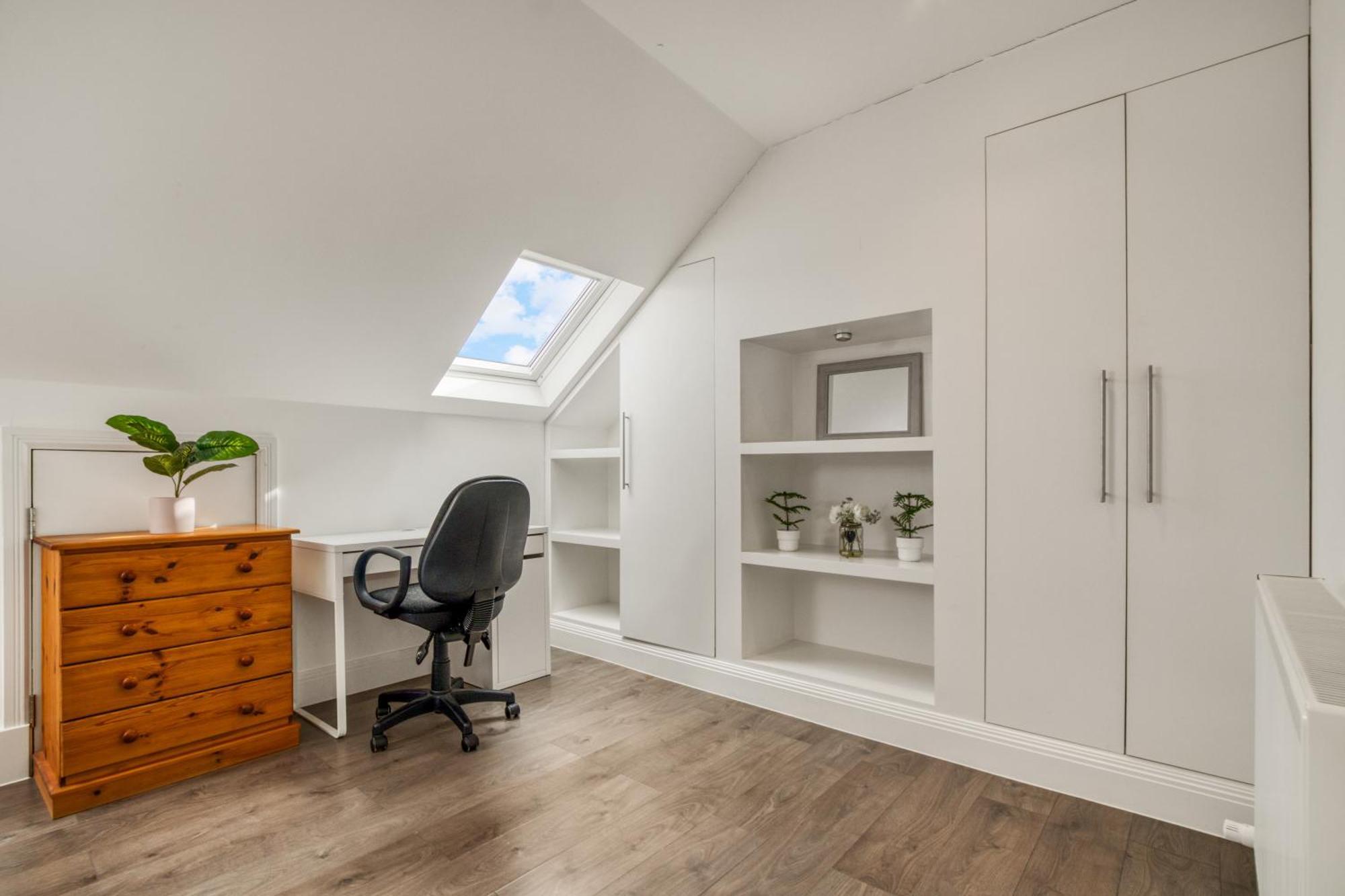 Bright & Glamorous 1br 1ba Private Balcony Apartment