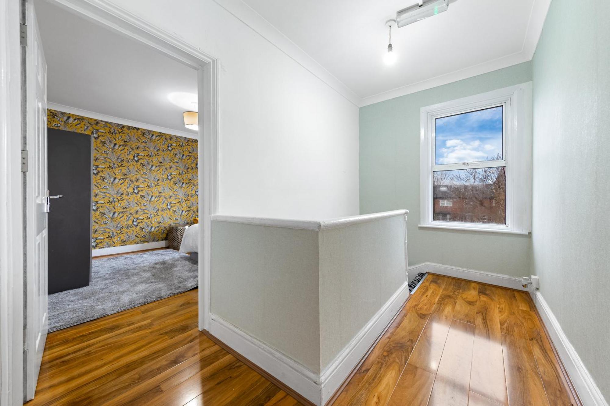 Charming 3br Near Tube - Walk To Cafes, Lloyd Park - Copeland 3br Combo *
