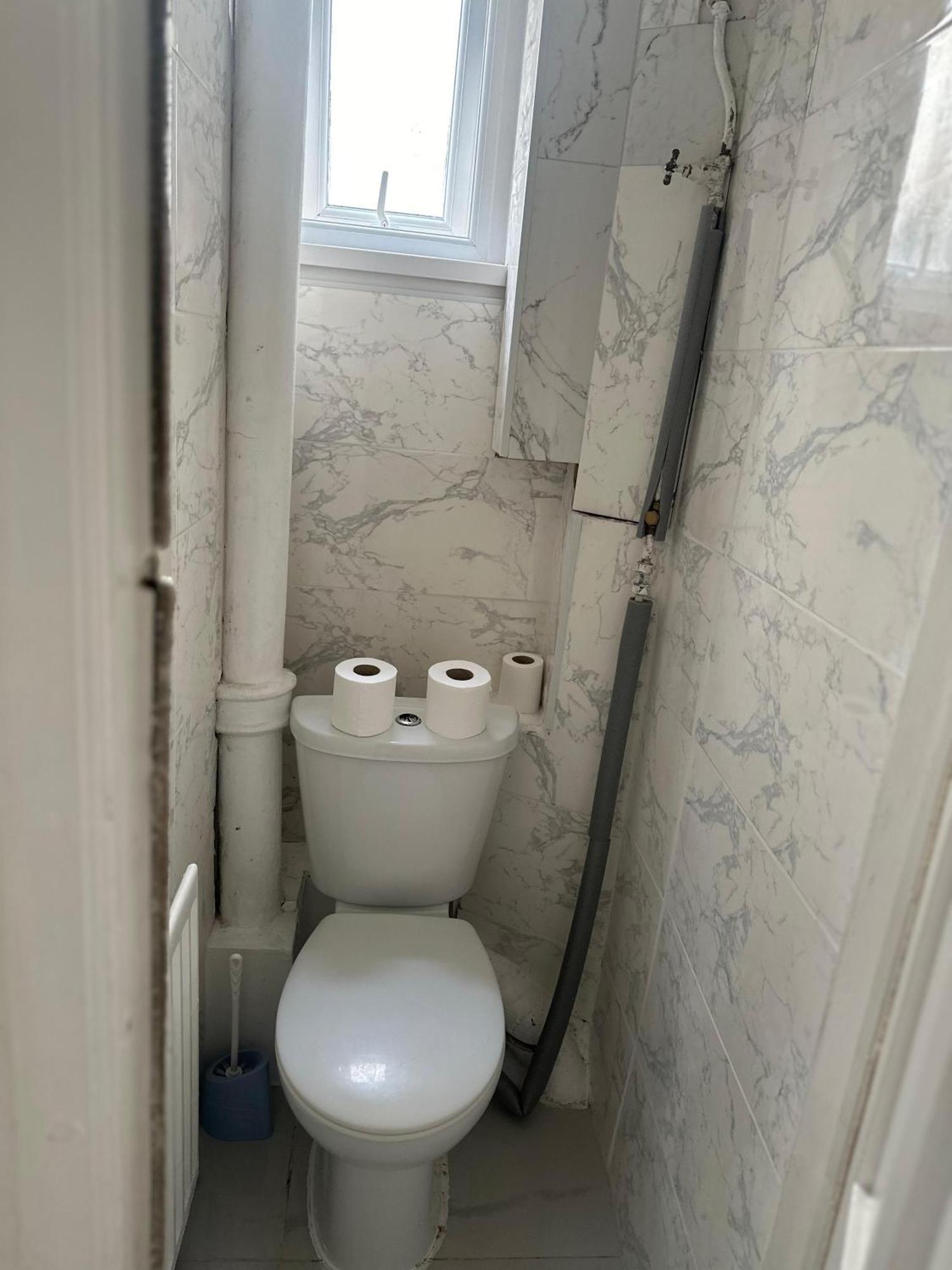 2 Bedroom Flat Ground Floor Miles Apartment