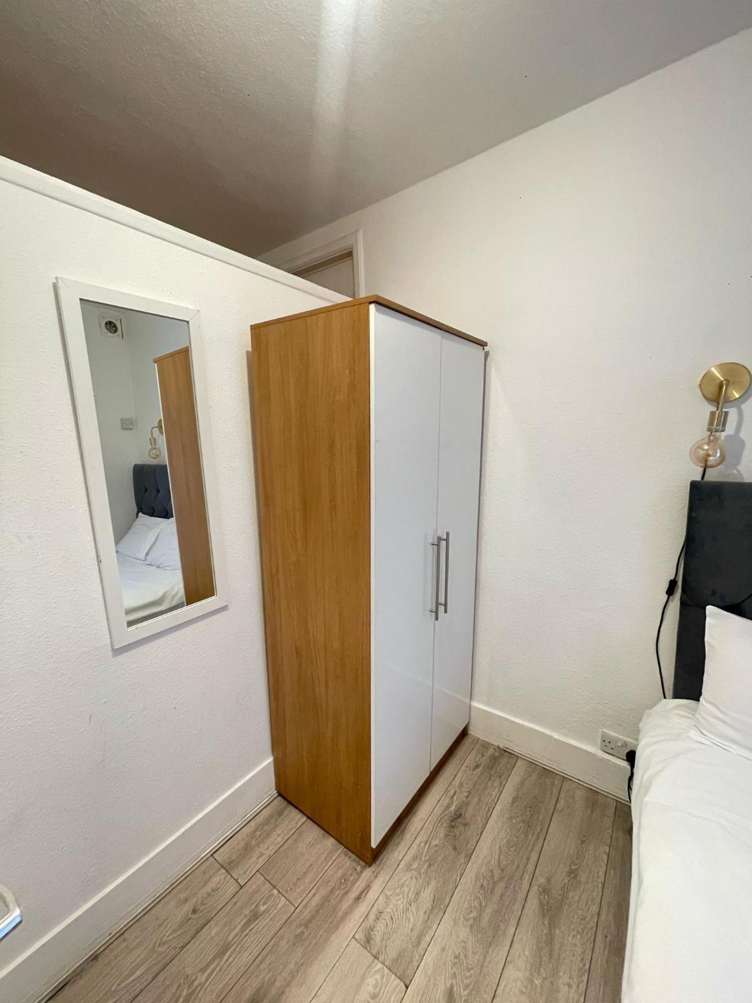 2 Bedroom Flat Ground Floor Miles Apartment
