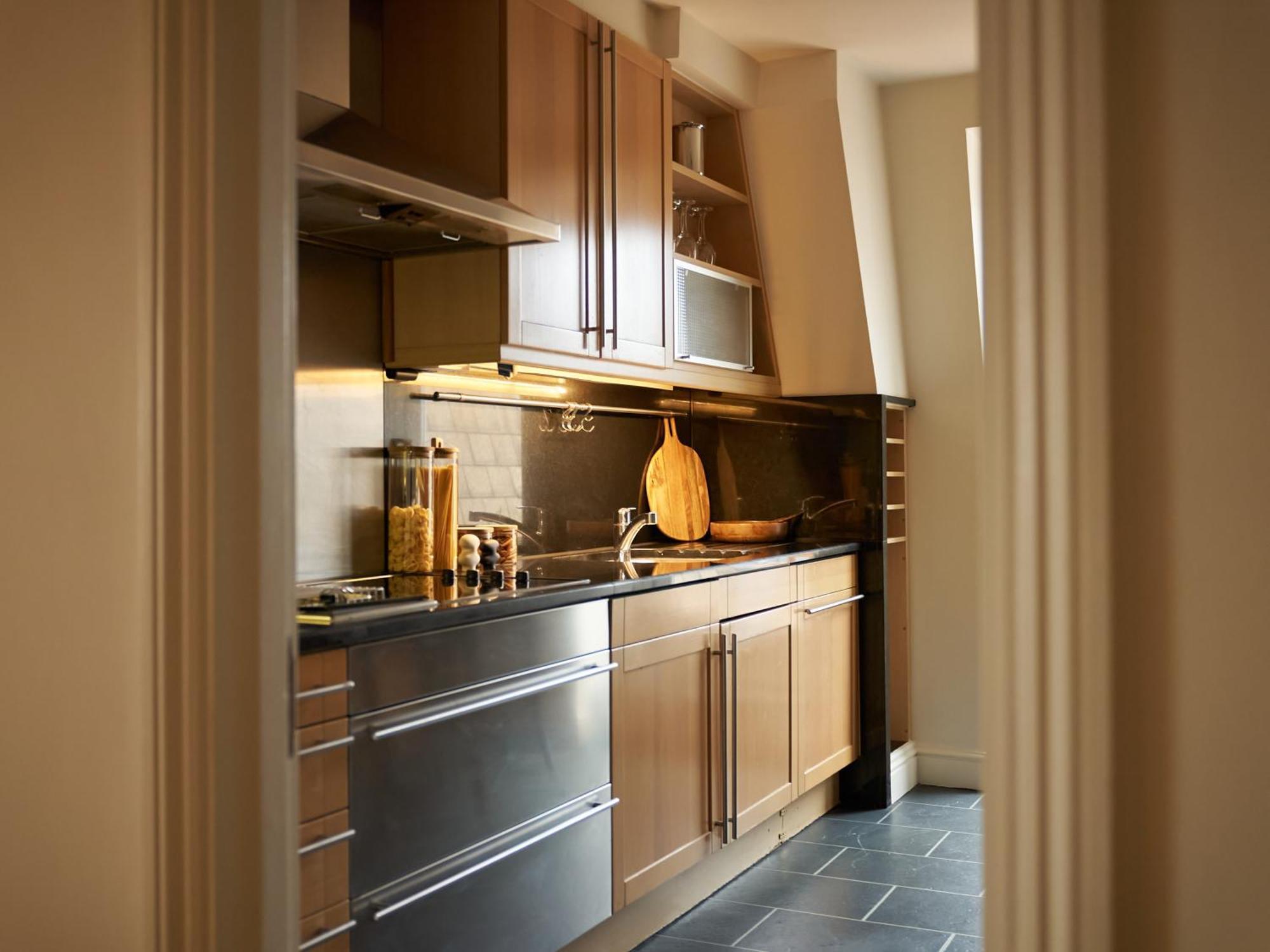 Europa House Aparthotel 4*