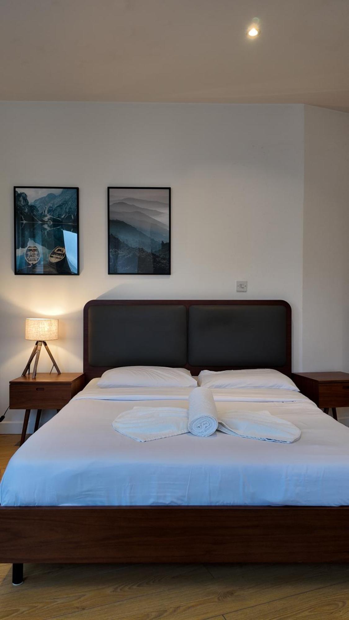 Stunning Piccadilly 1 Bedroom Flat In Vr9 * Londen