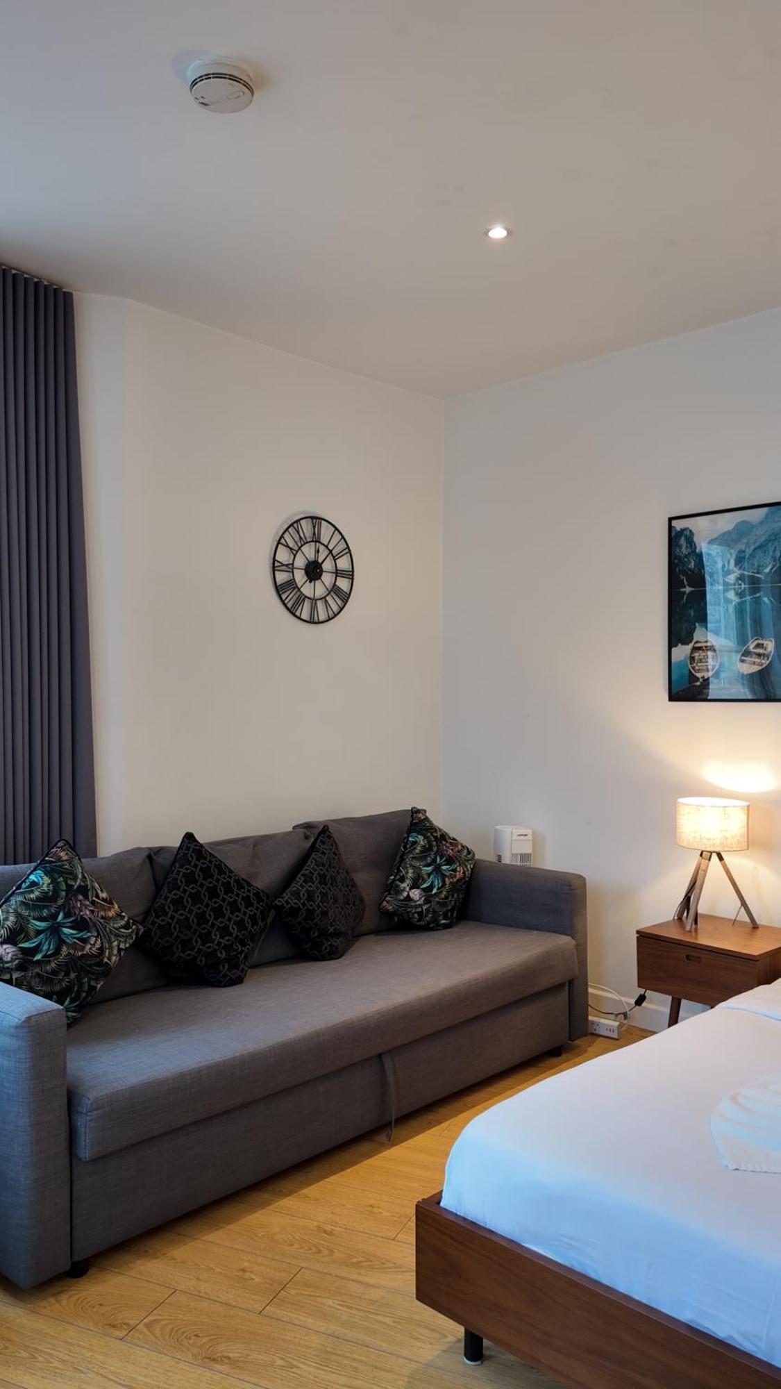 Stunning Piccadilly 1 Bedroom Flat In Vr9 * Londen