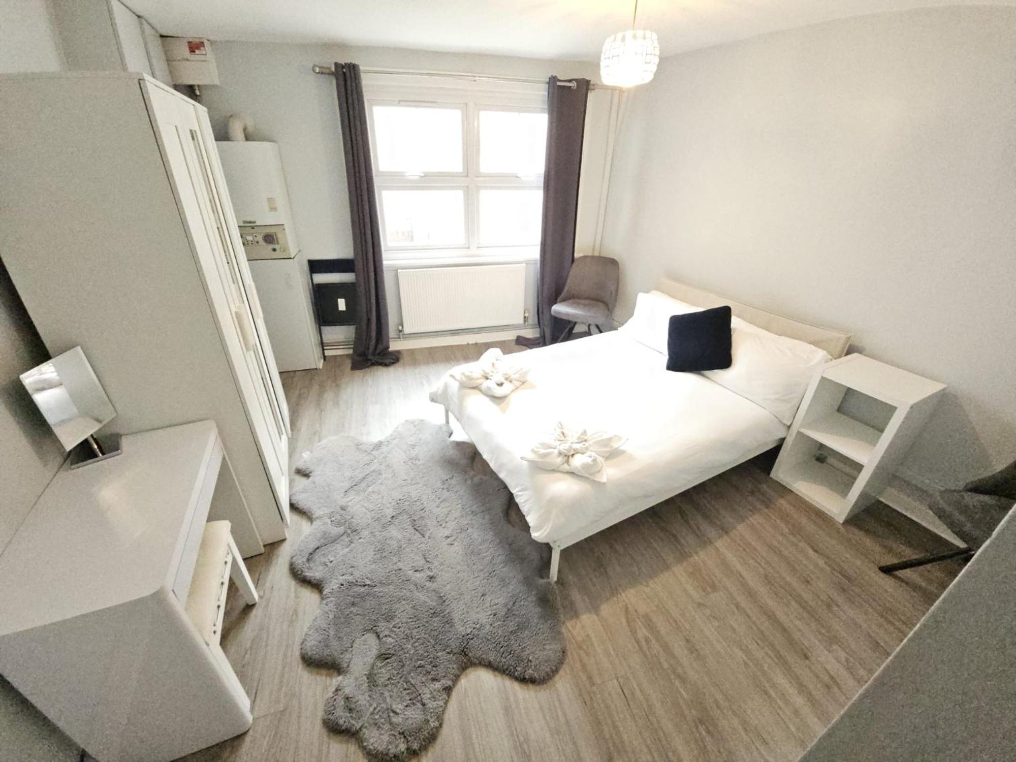 - Near Kings Cross St Pancreas! Apartment London