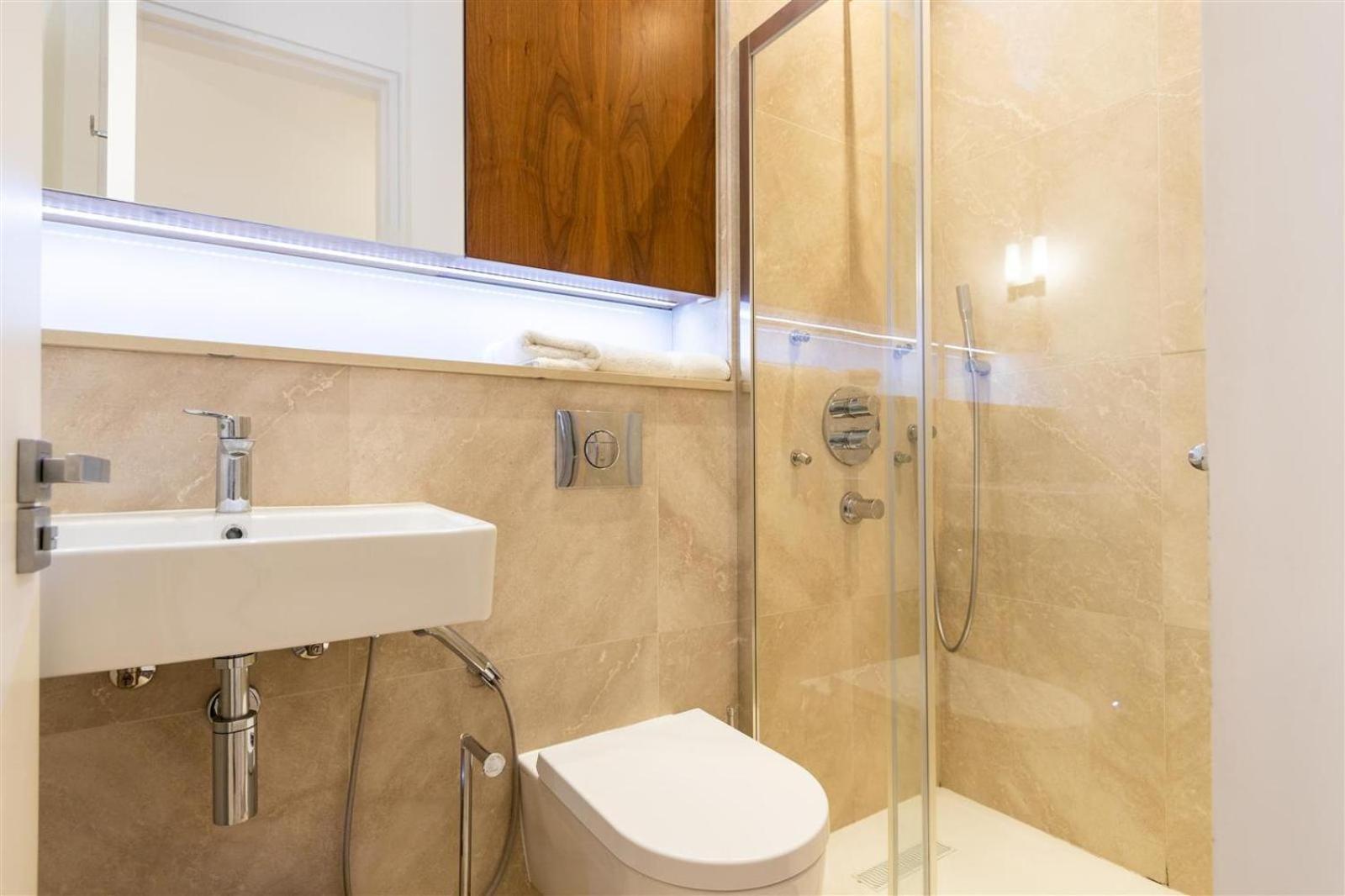 Clarges- Hsk Luxury Apartment *