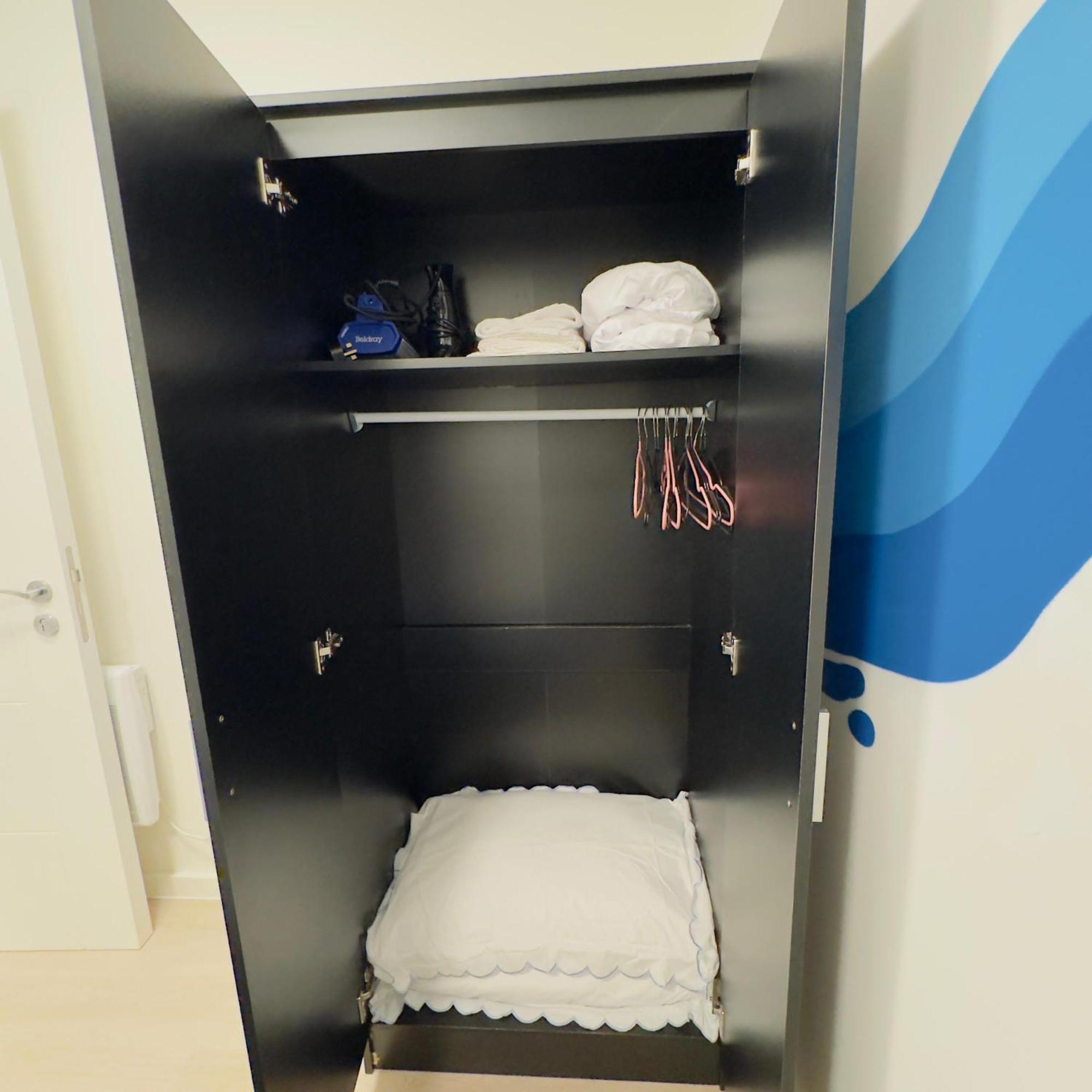 1 Bedroom Sleeps 4 In Golder Nw11 *