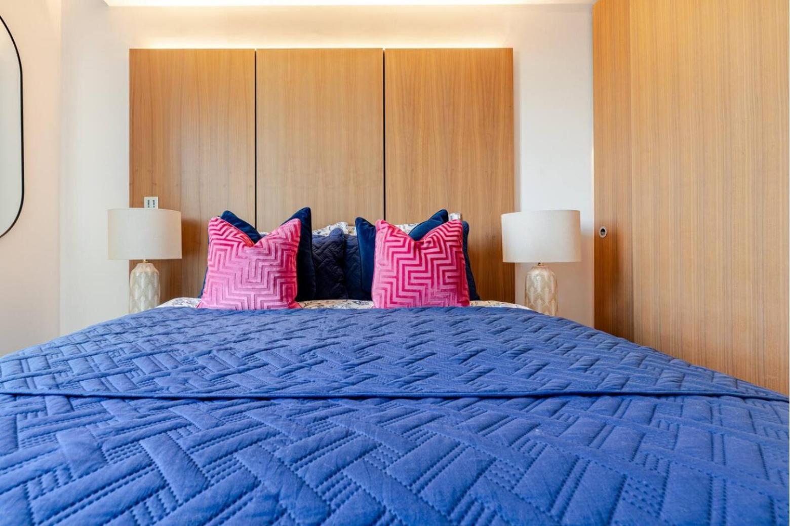 Soho 2 Bed Penthouse Modern Apartment *