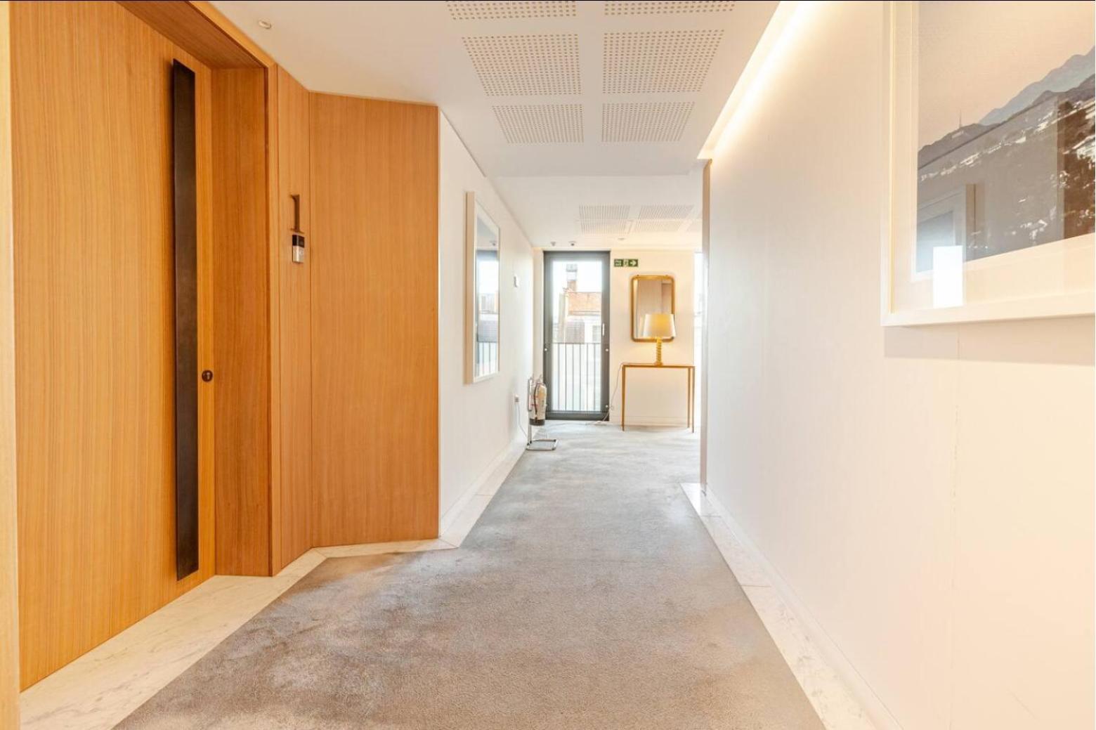 Soho 2 Bed Penthouse Modern * London