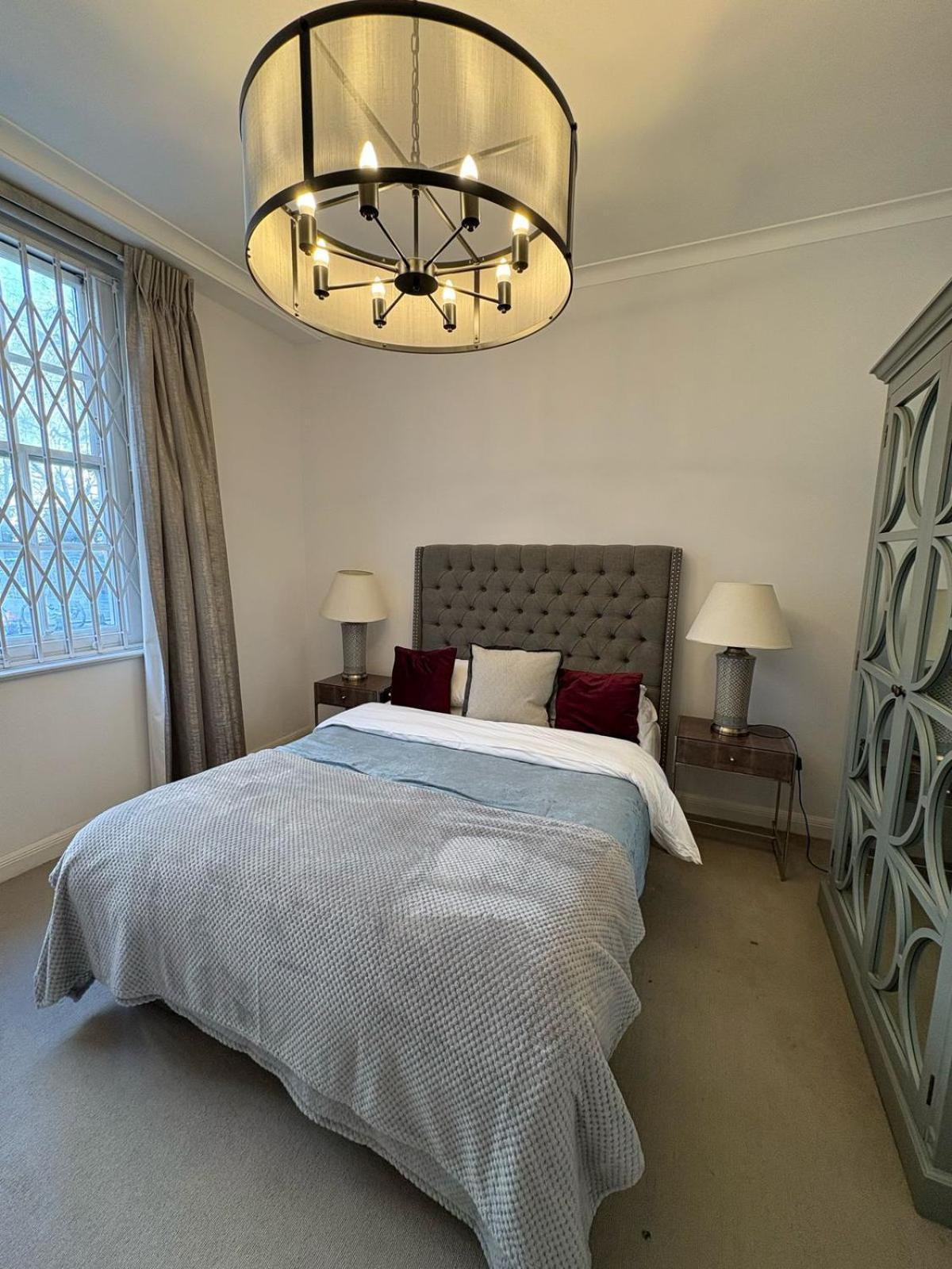 Estatesmen Knightsbridge * Londen