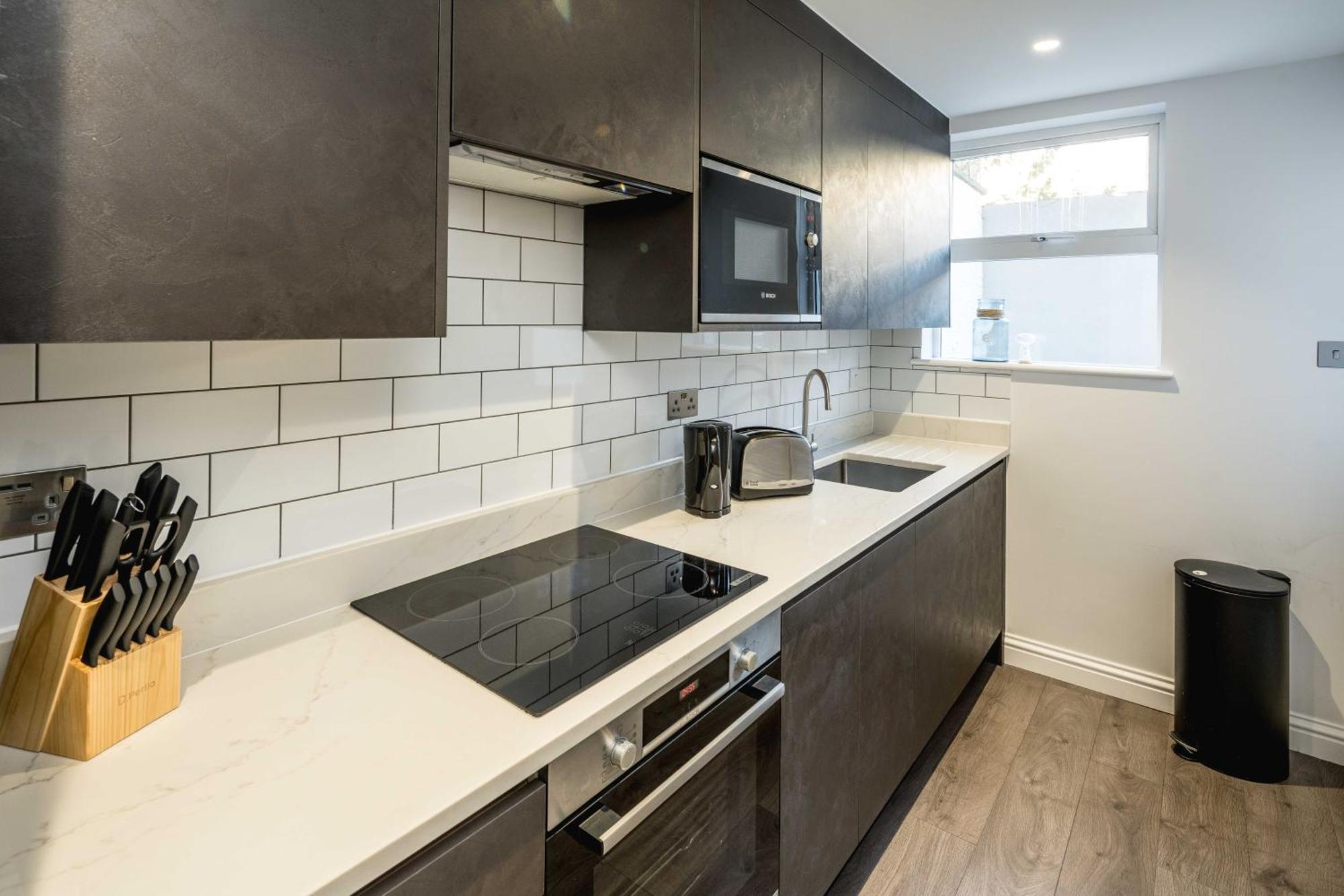 Brand New 1-bedroom In And Convenient Apartamento