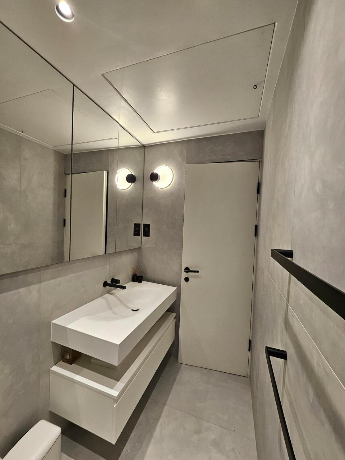 Apartment 2-bedroom In West Kensington