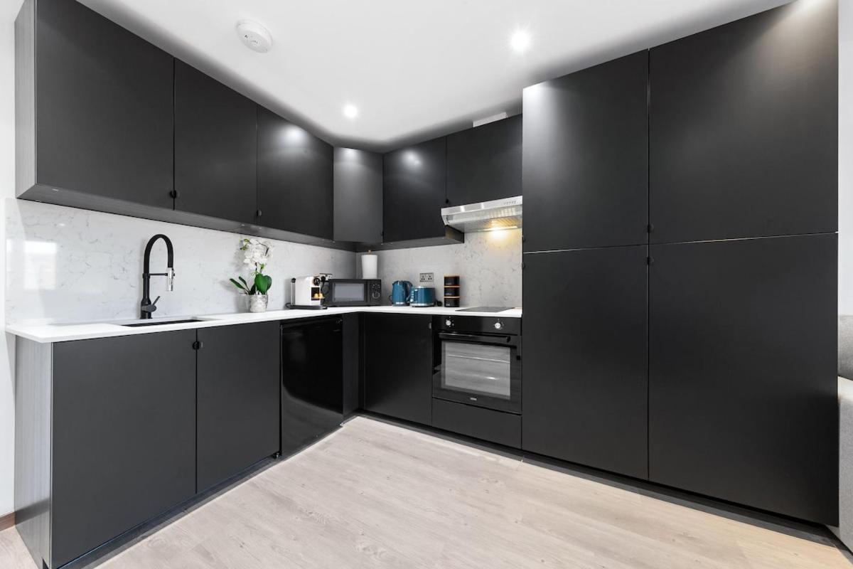 Modern - Near Station - Apartment *