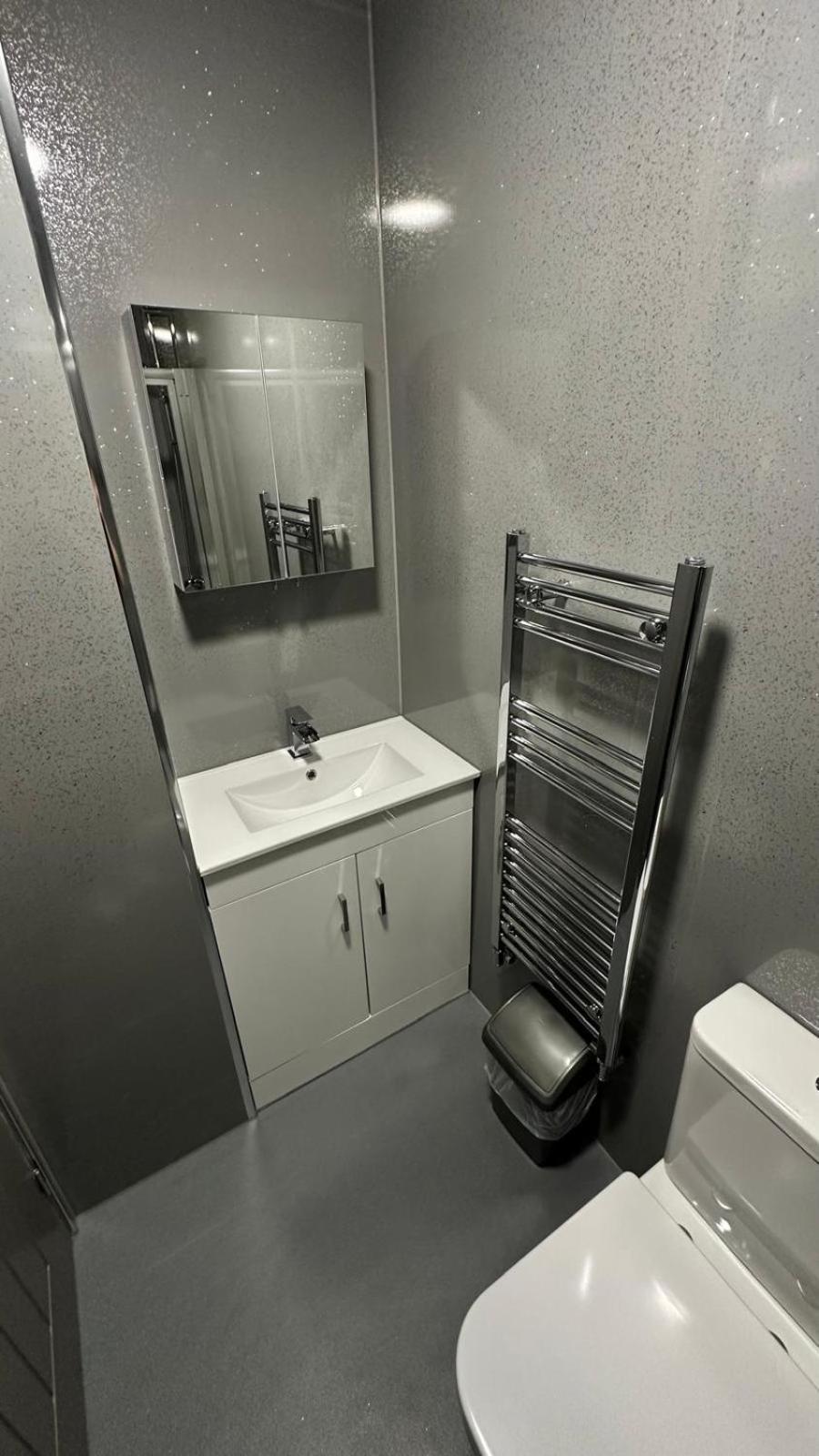 Fully Furbished Entire Flat 3 Leilighet London