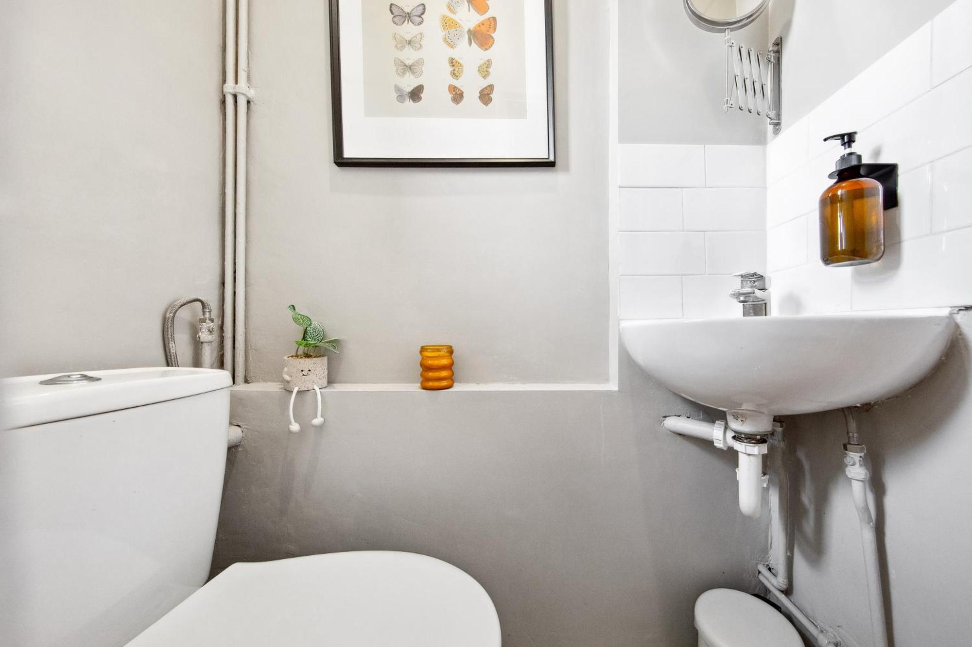 White Retreat - 2 Bedroom Flat Next To Loftus Road *