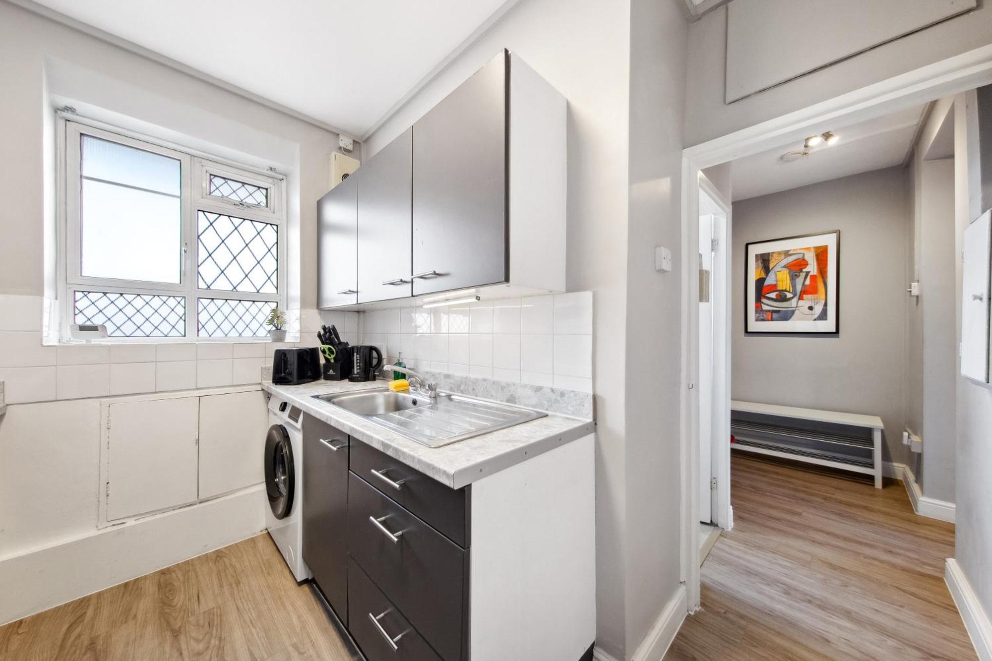 Apartment White Retreat - 2 Bedroom Flat Next To Loftus Road *
