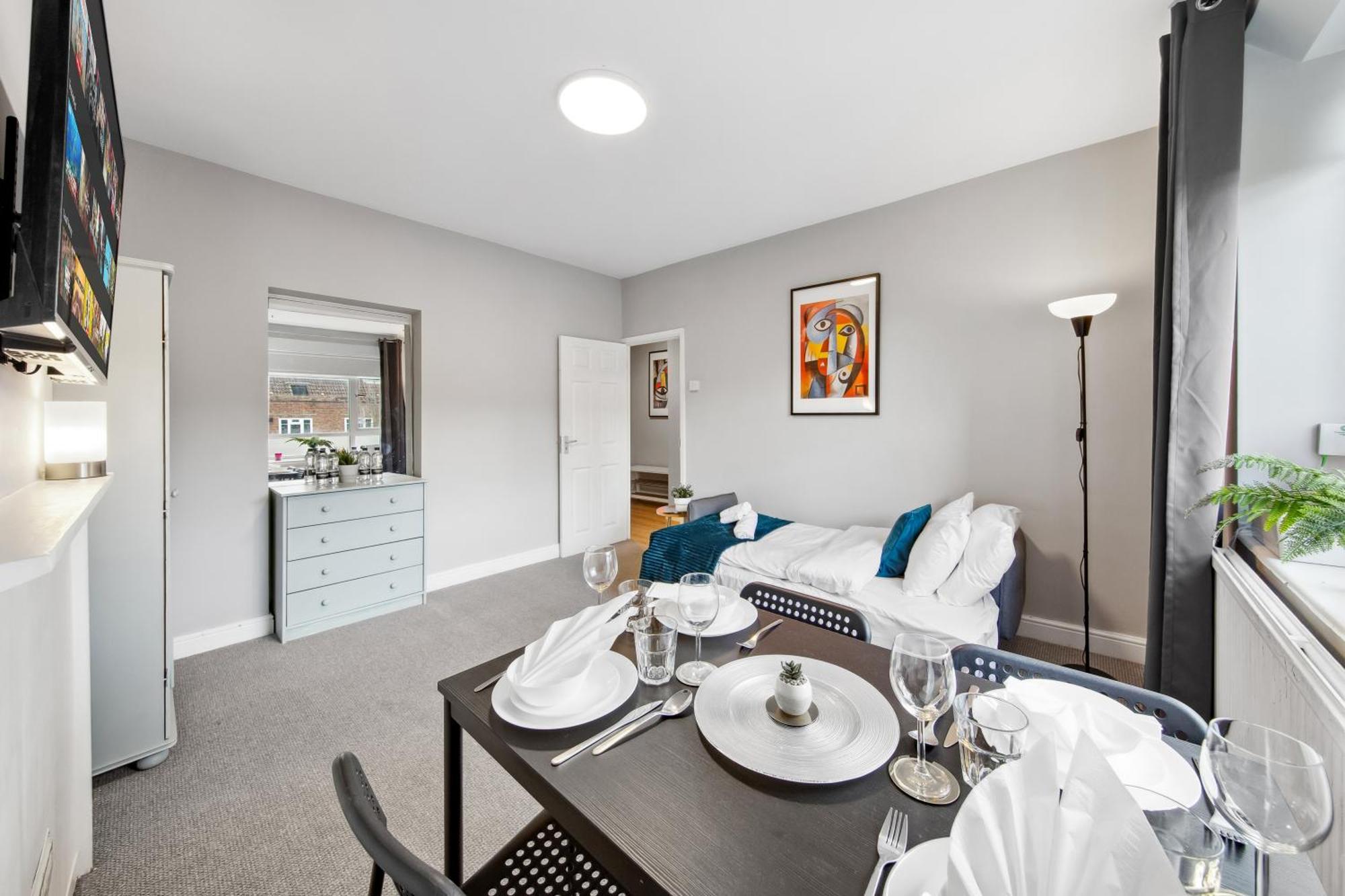 White Retreat - 2 Bedroom Flat Next To Loftus Road Apartment